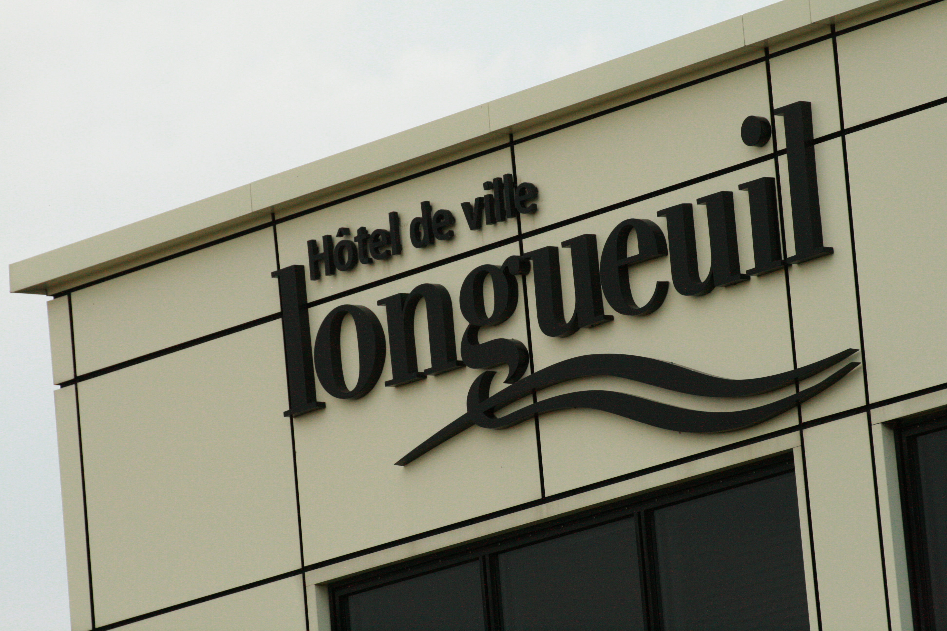 Cinq conseillers quittent l&rsquo;opposition à Longueuil