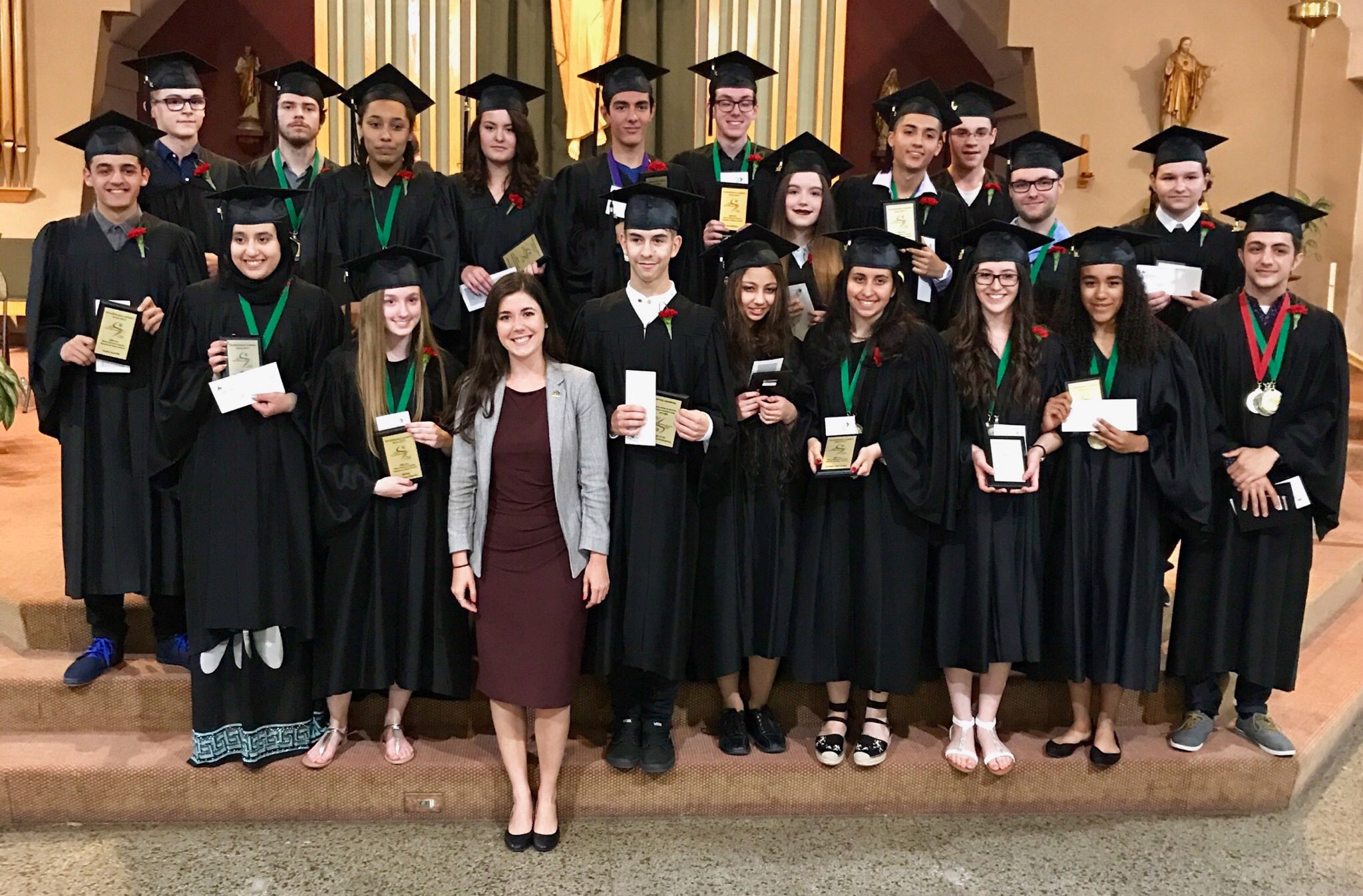 Catherine Fournier remet 4000$ en bourses de persévérance