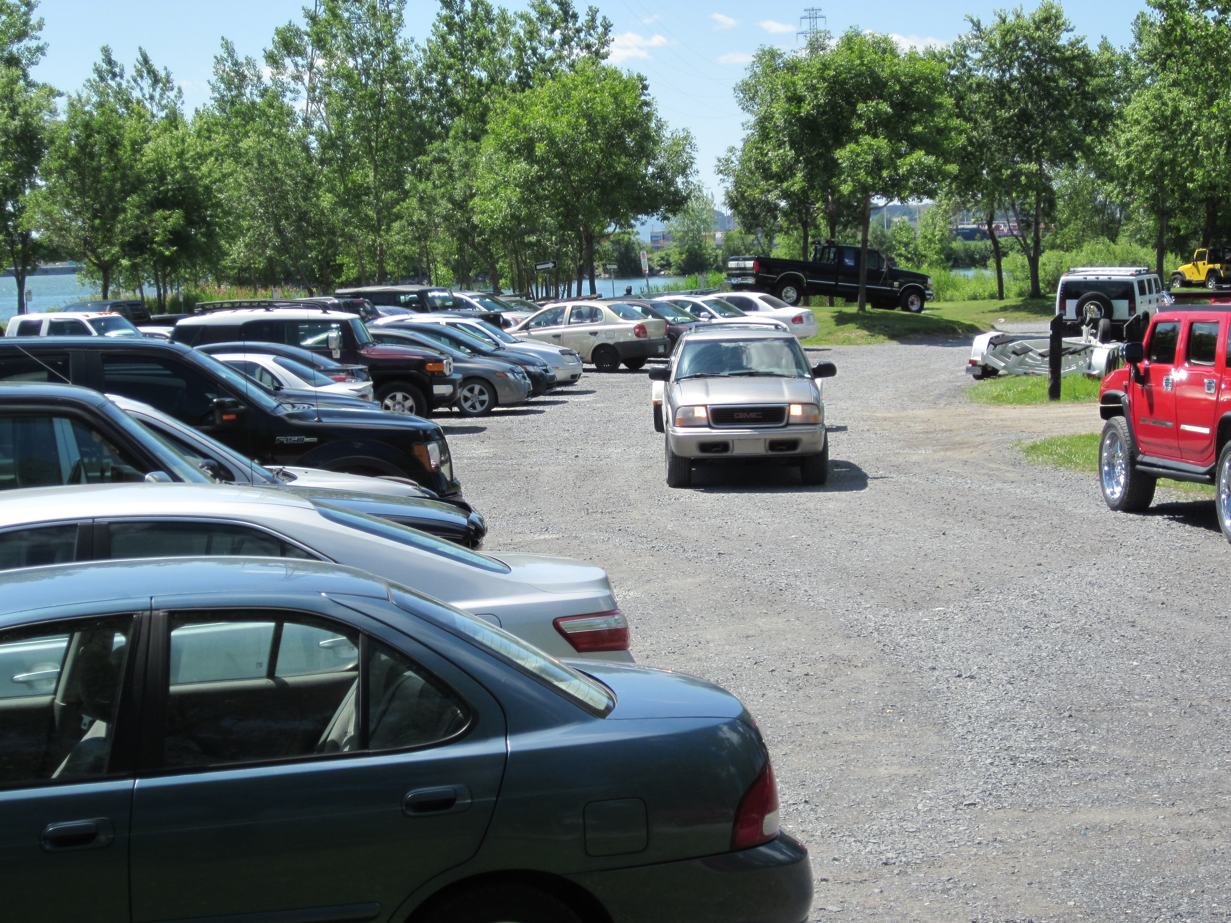 Le stationnement et les rampes de mise à l&rsquo;eau posent encore problème