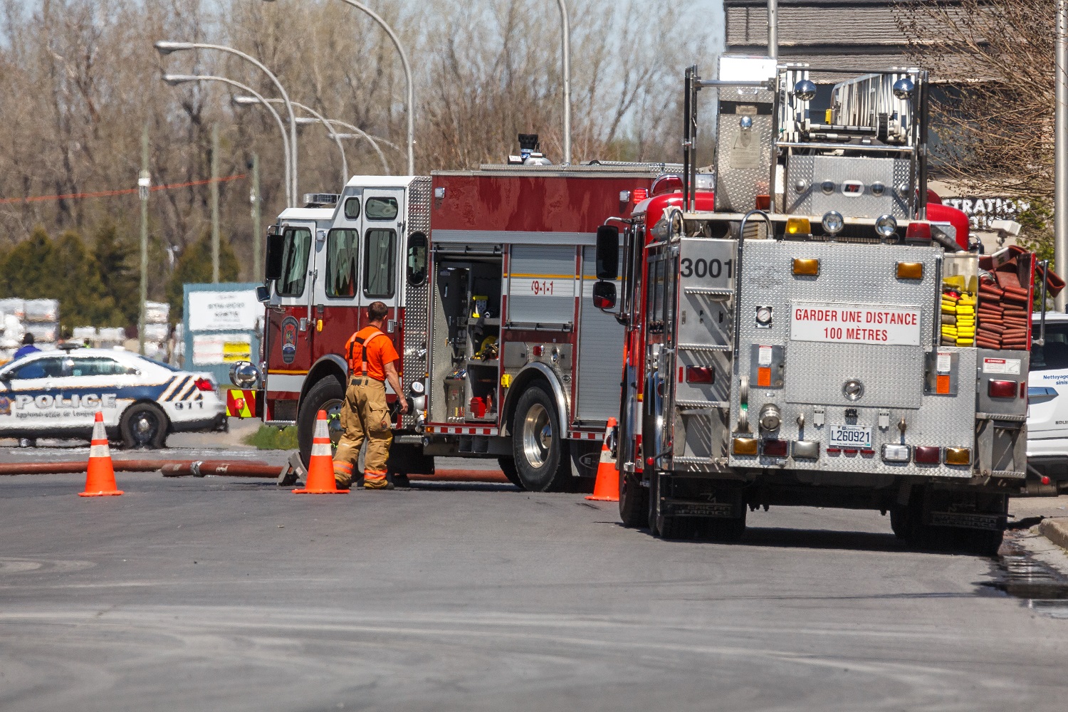 Les flammes font fondre un camion au centre de tri de Matrec