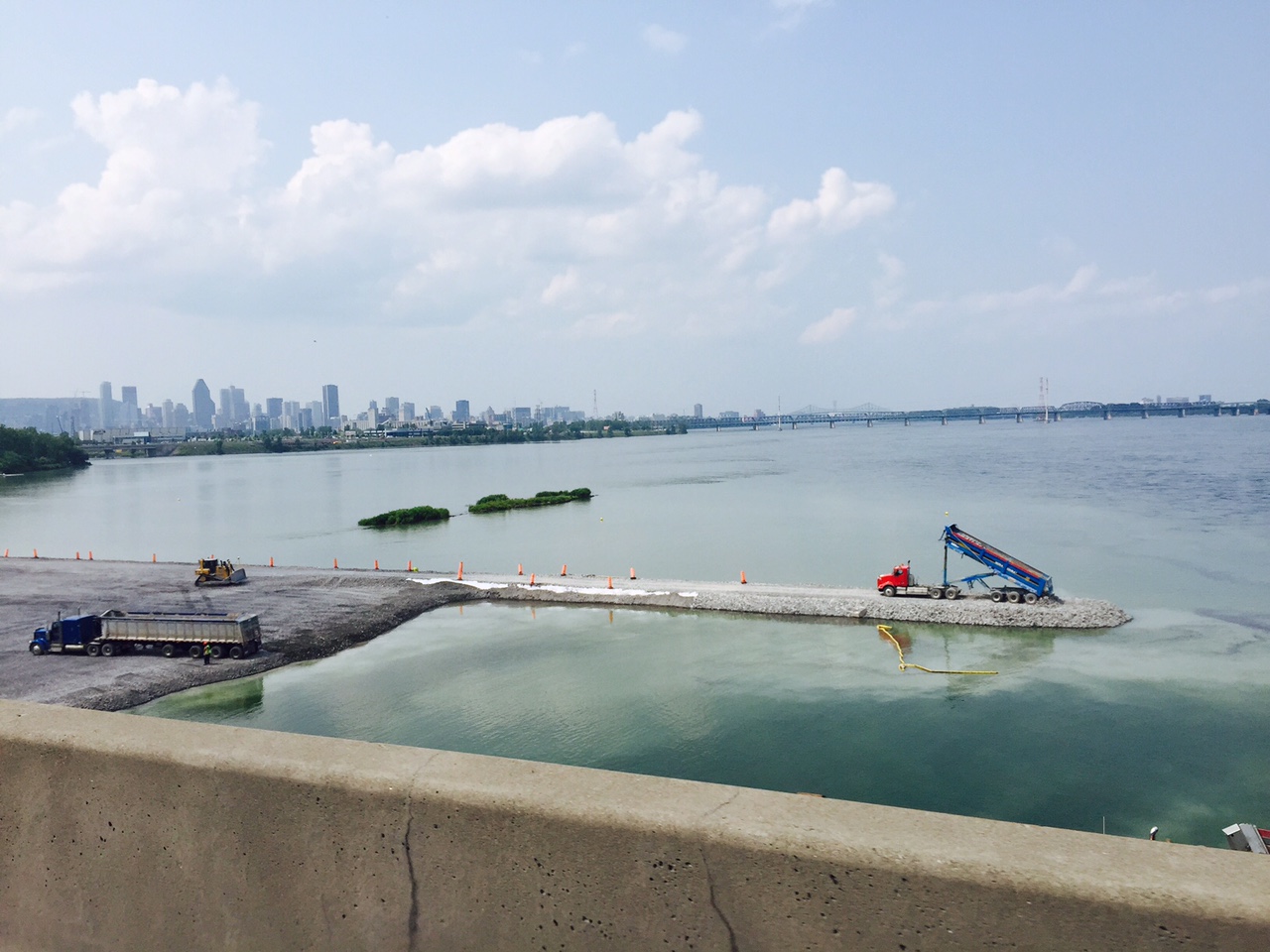 La question du péage sur le pont Champlain divise les candidats