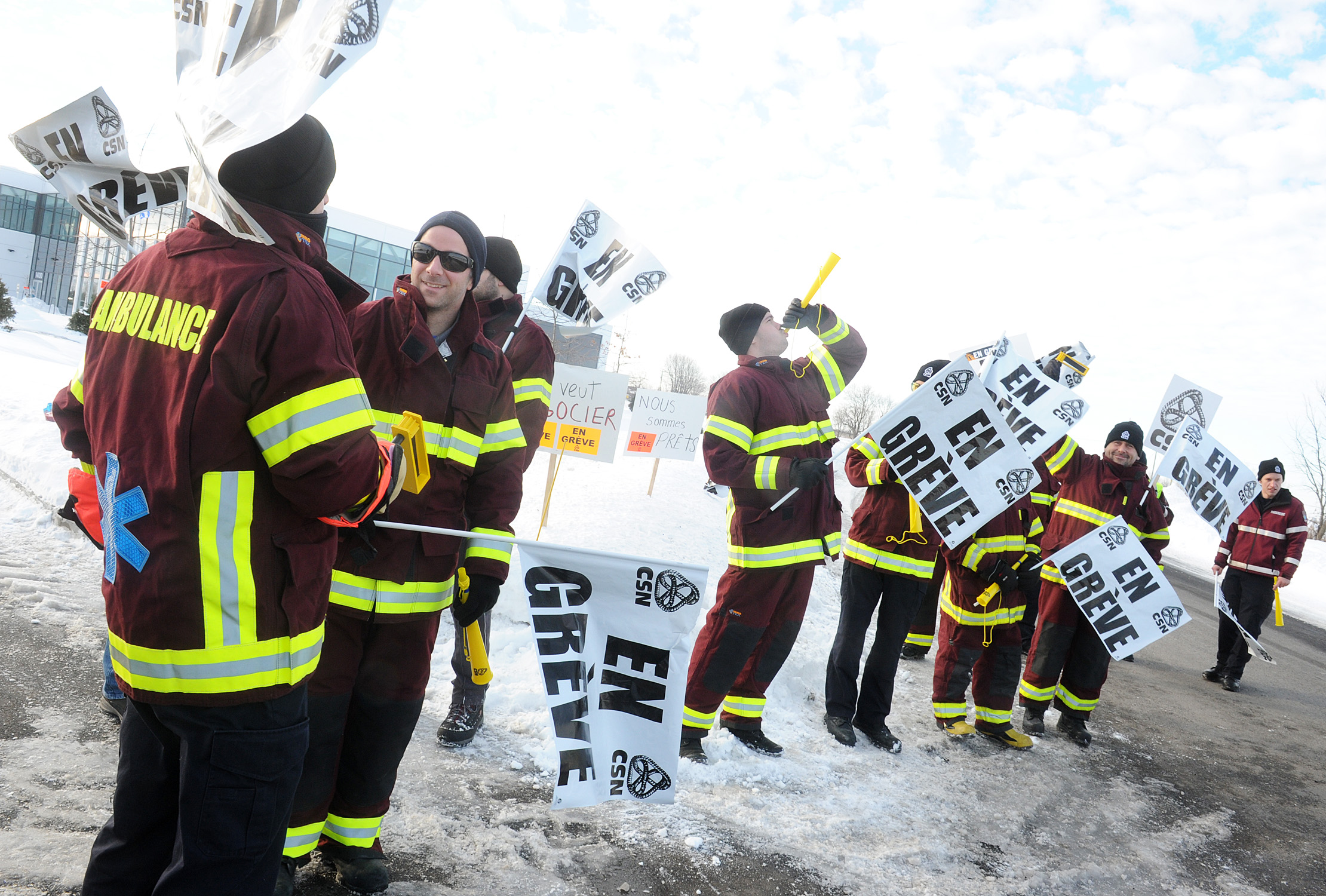 Début d&rsquo;une «grève illimitée» pour les paramédics de la Montérégie
