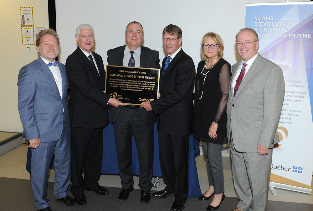 Deux médecins franchissent le cap des 50 ans de service