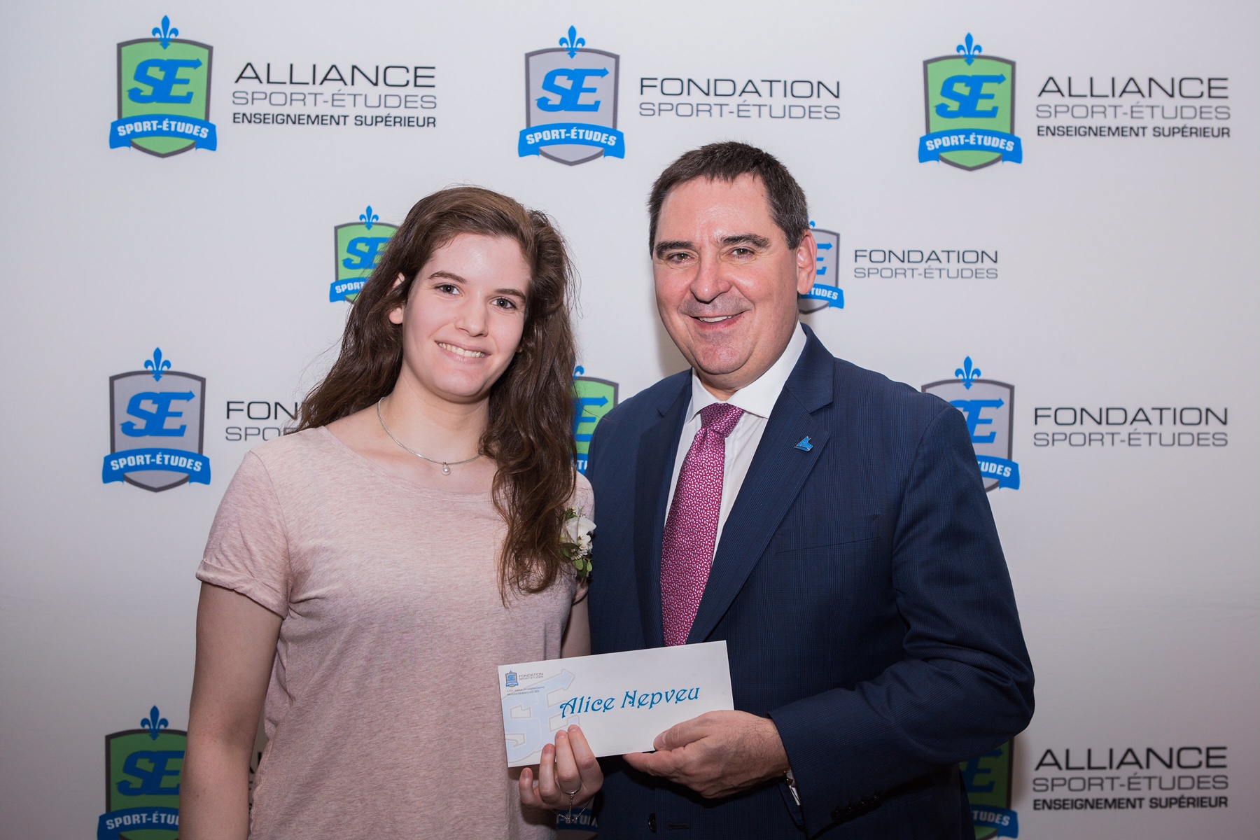 Bourses d&rsquo;excellence: quatre étudiants du cégep Édouard-Montpetit récompensés