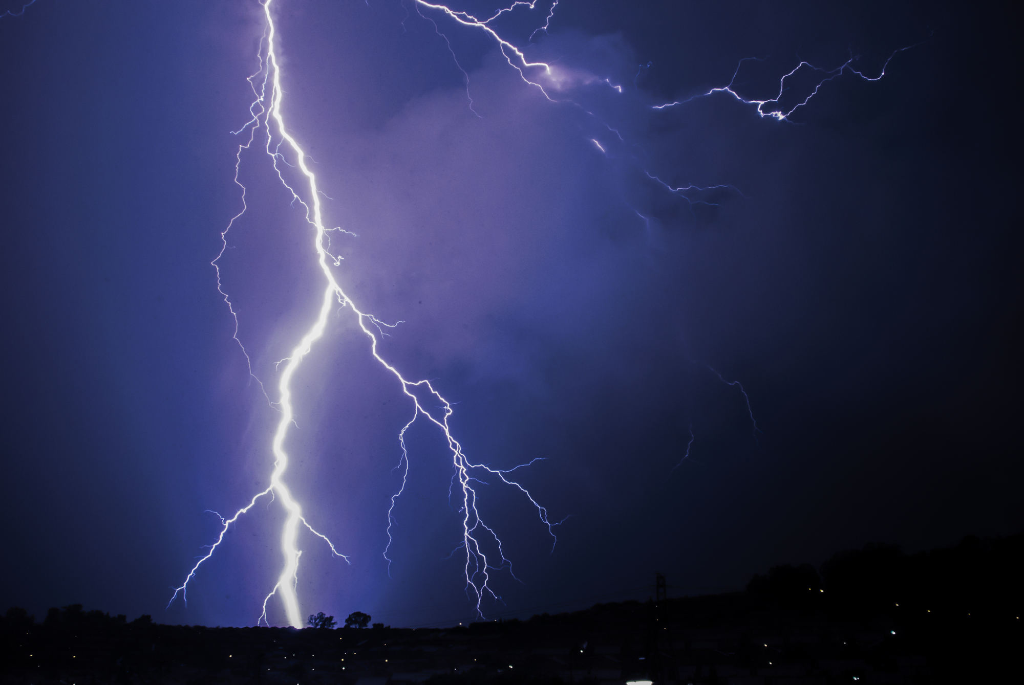 Veille d’orages violents et chaleur intense