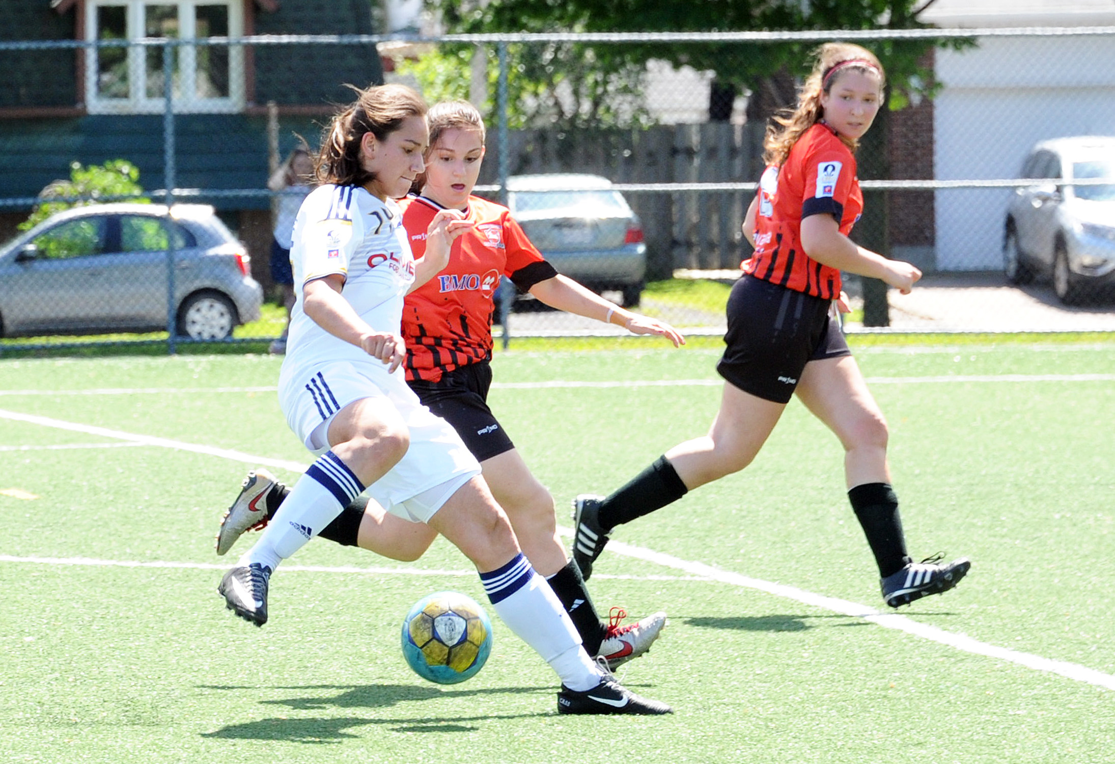 Cinq équipes féminines en Première ligue du Québec