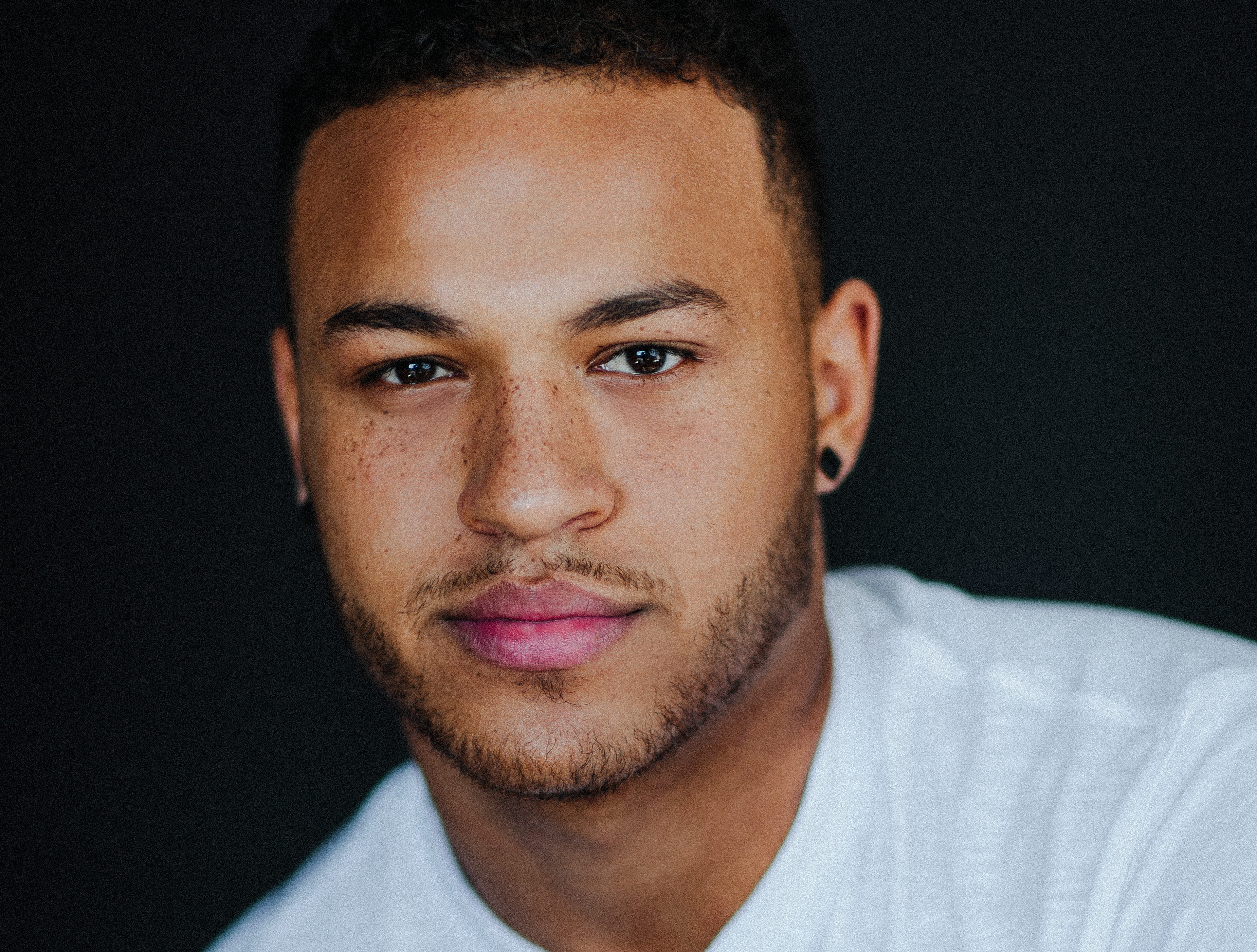 «On s’est dit qu’on resterait amis.» – Karym, Occupation Double Bali