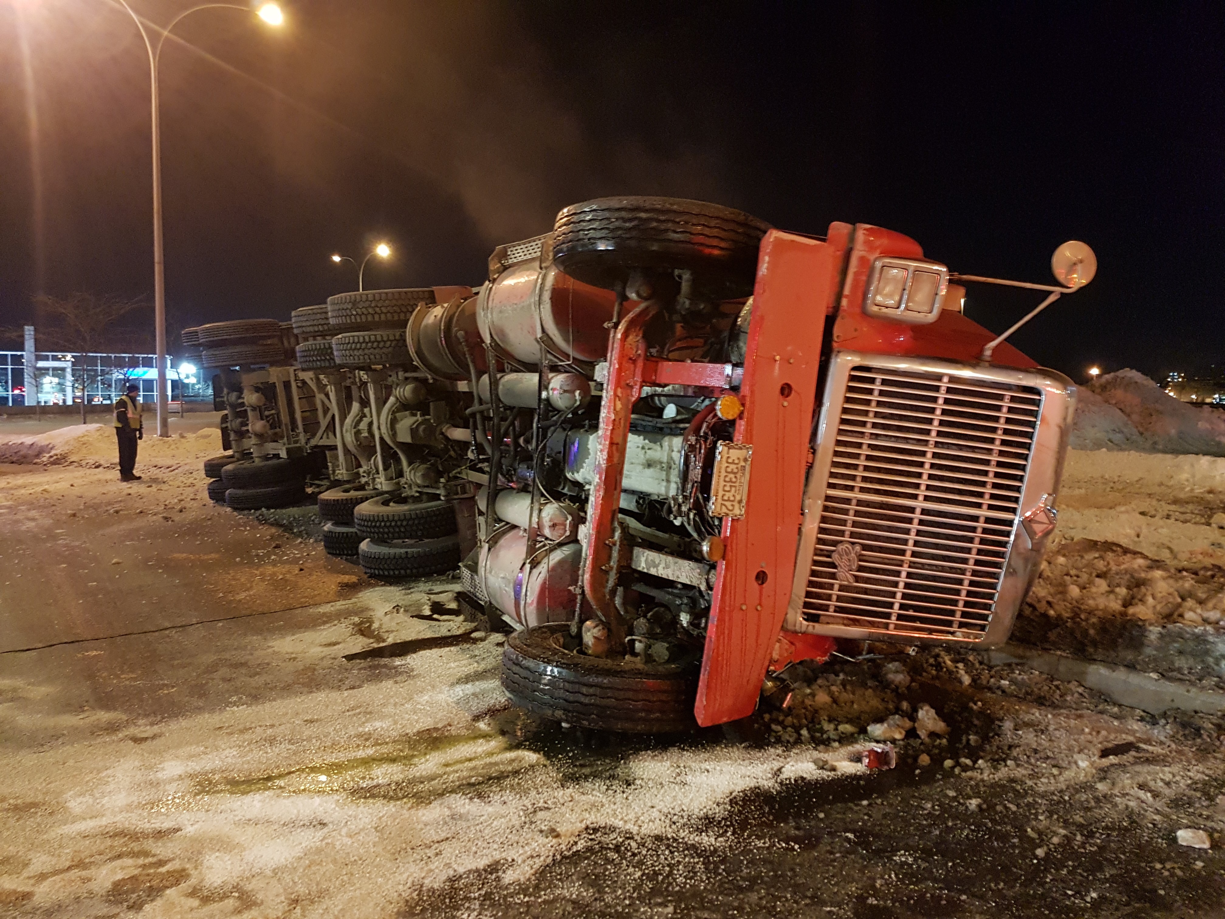 Un poids lourd et une voiture impliqués dans un accident sur l&rsquo;autoroute 30