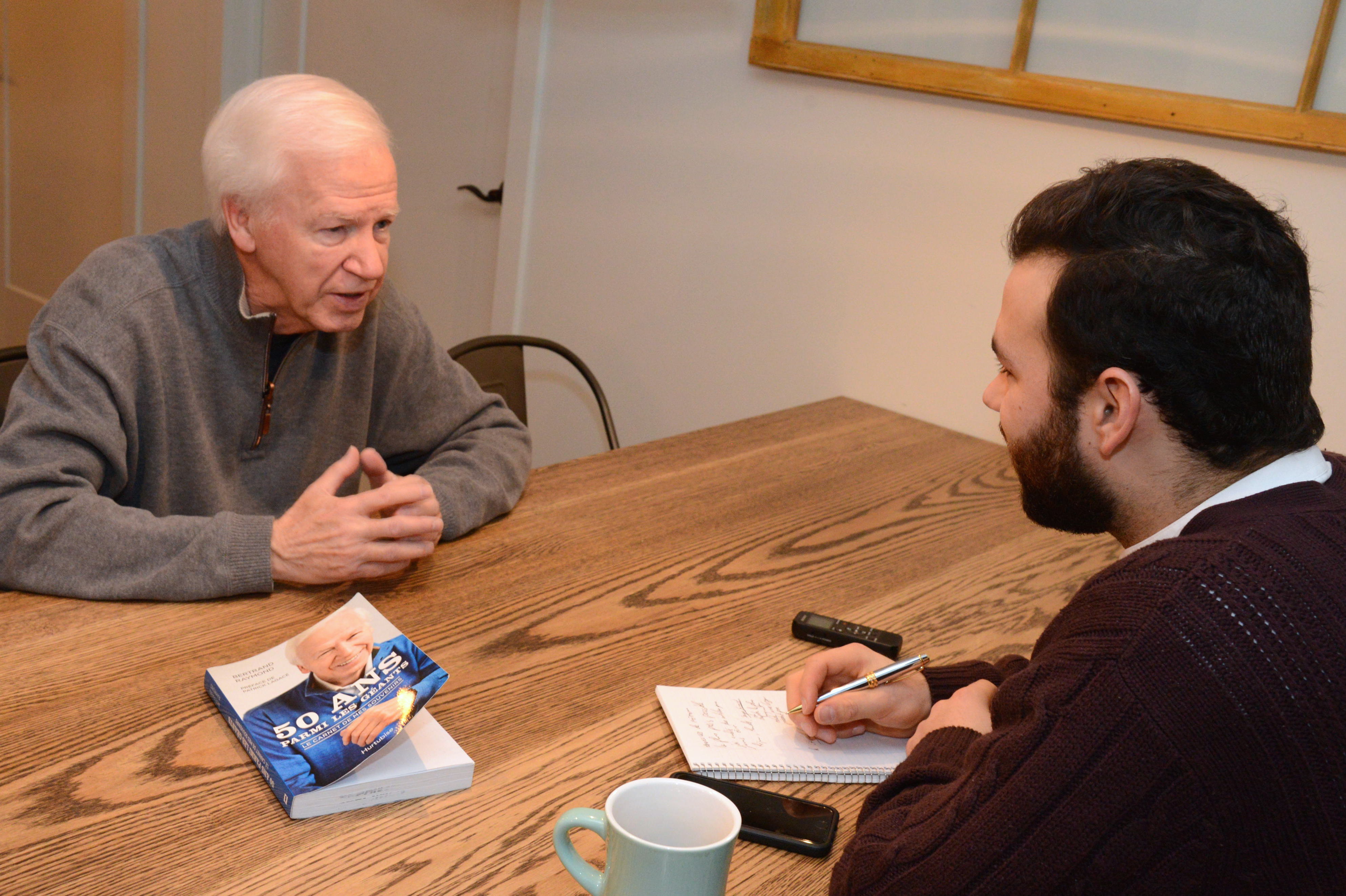 « Je voulais donner un look 2017 à mes histoires » -Bertrand Raymond