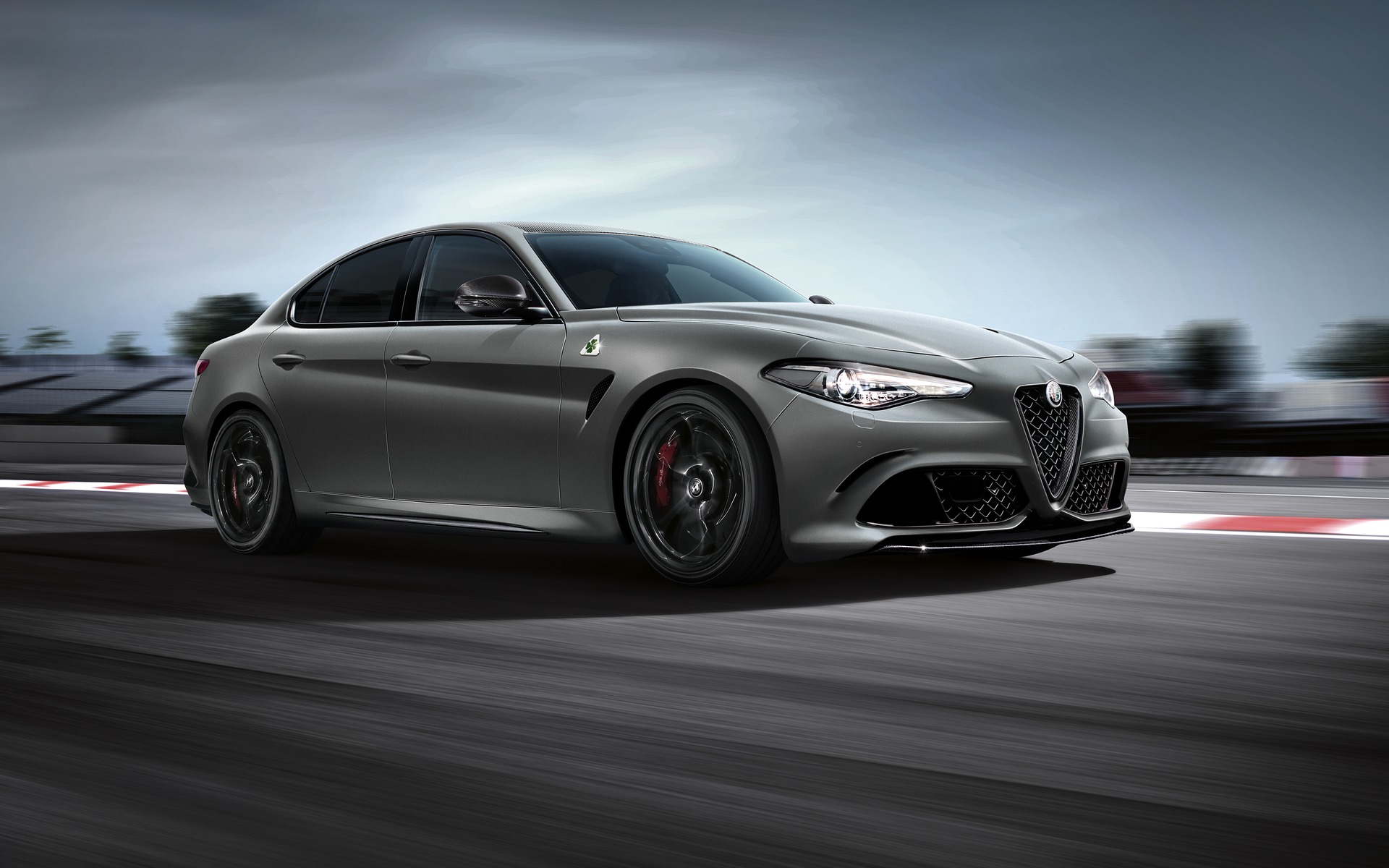 Pas d’Alfa Romeo Giulia Quadrifoglio à rouage intégral, à moins que…