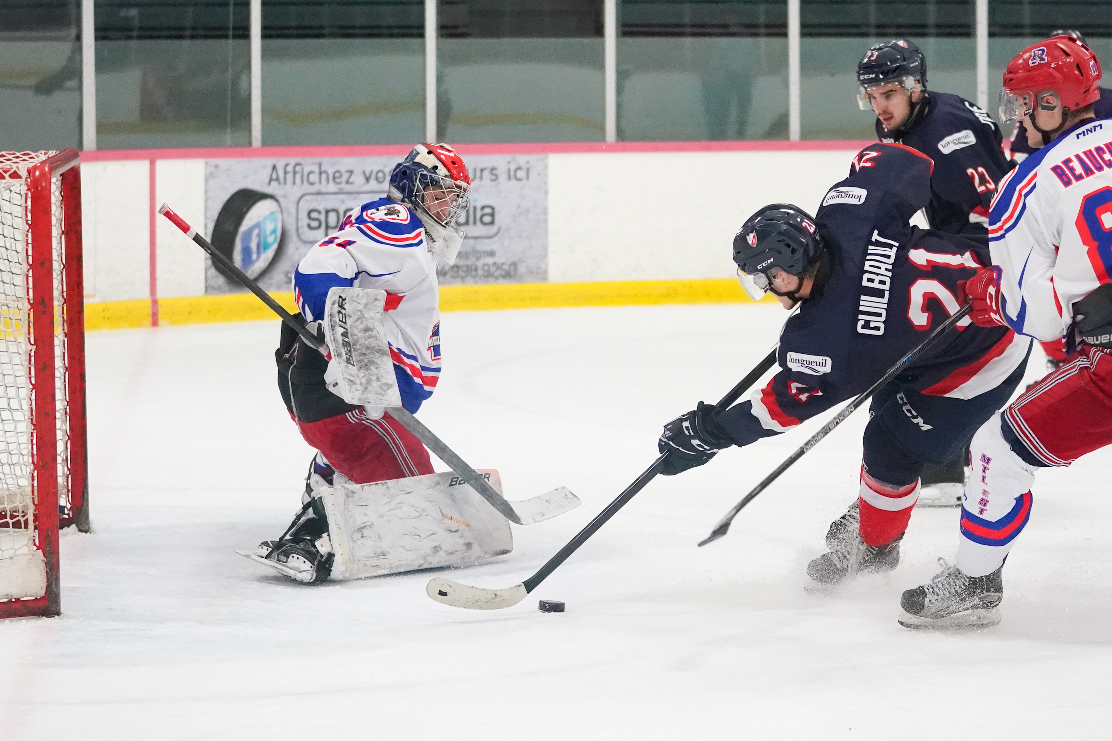 Le CF prend les devants 2 à 0