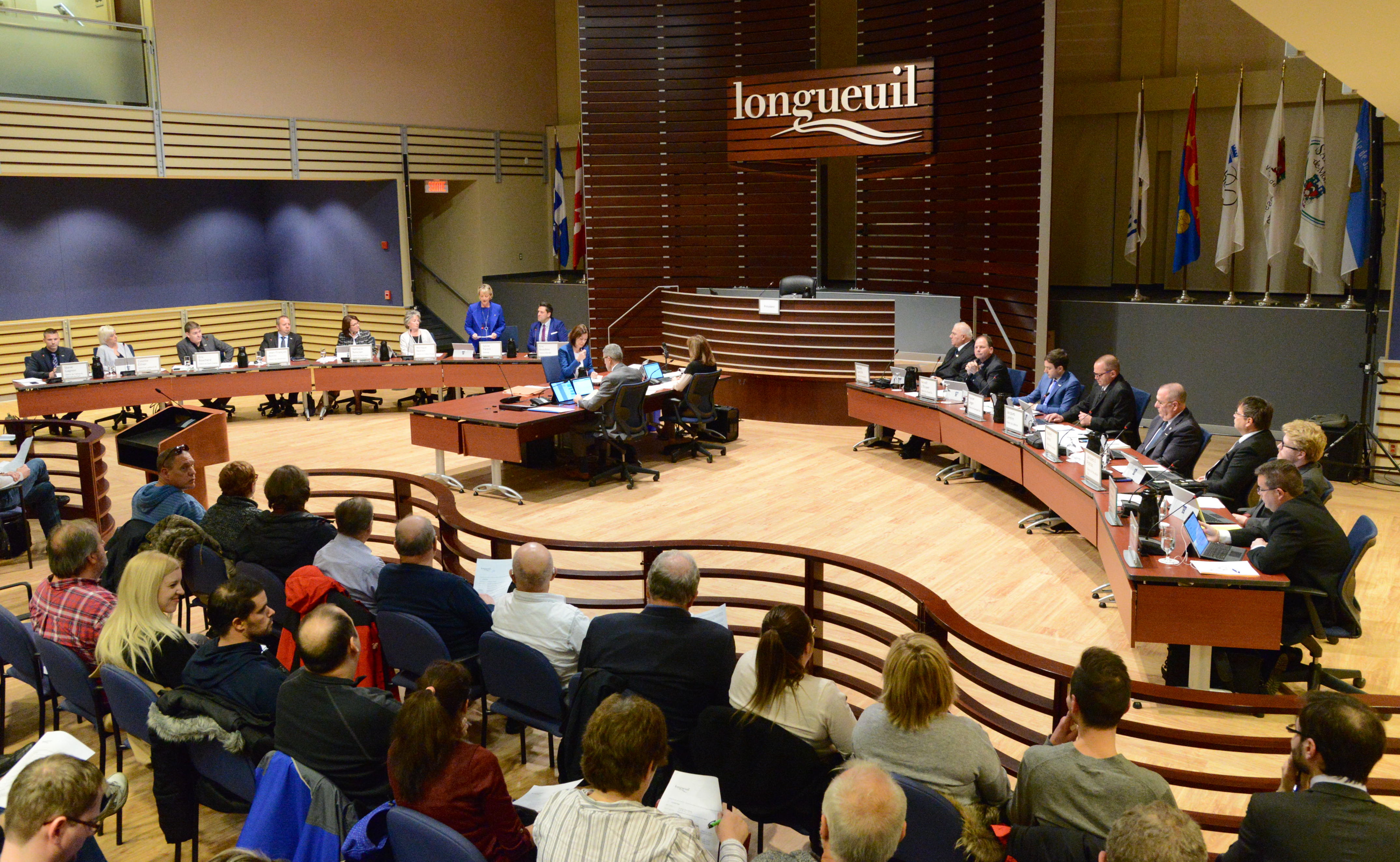 Nathalie Boisclair dénonce le peu de femmes nommées aux nouvelles commissions