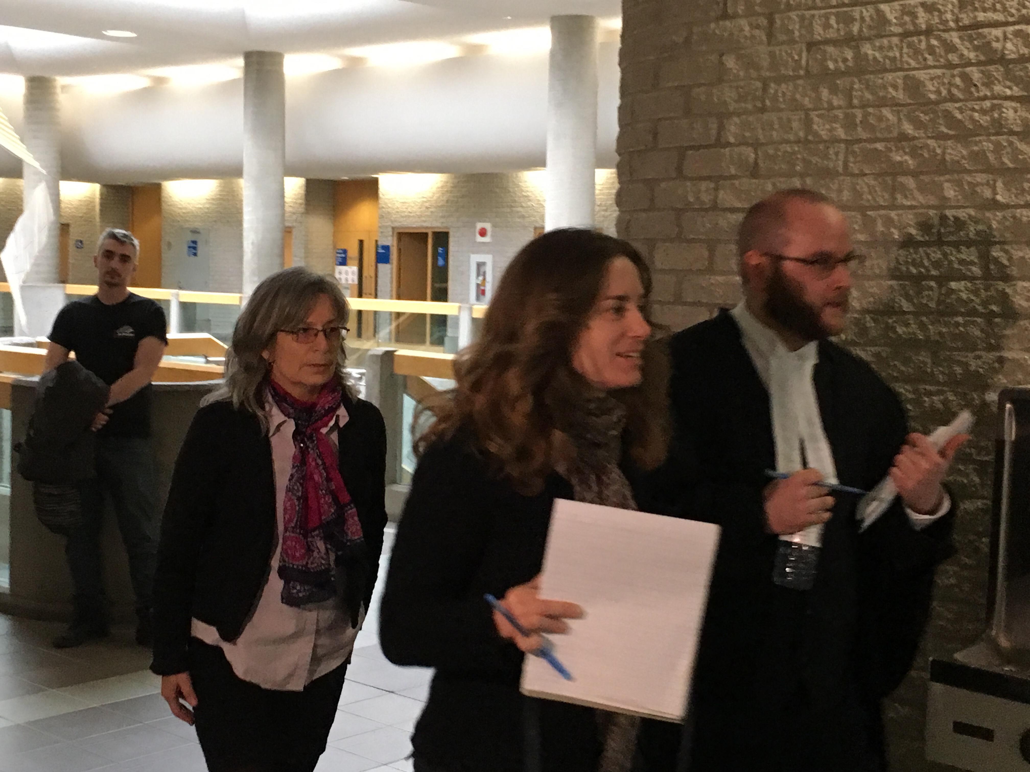 Une résidente de Greenfield Park accusée de s’être fait passer pour une sage-femme