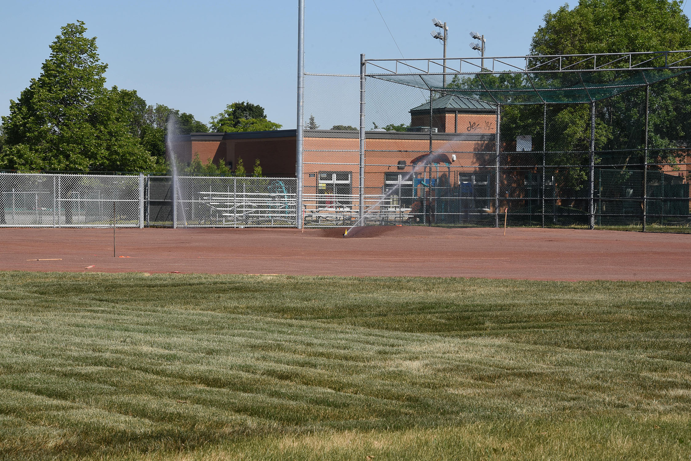 Travaux aux terrains de baseball des parcs Laflamme et Paul-Pratt
