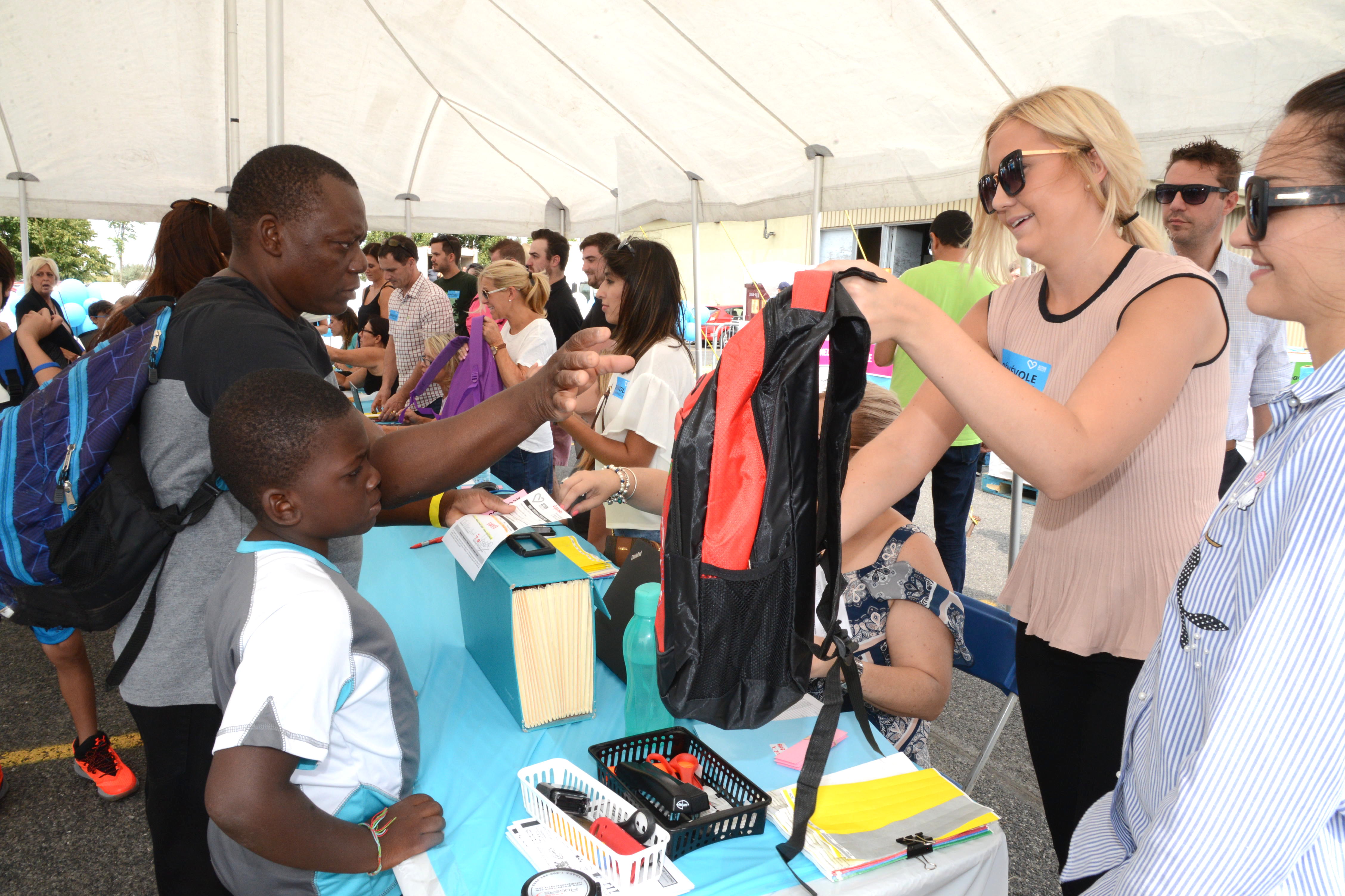 Action Nouvelle vie remet des fournitures scolaires à plus de 800 enfants