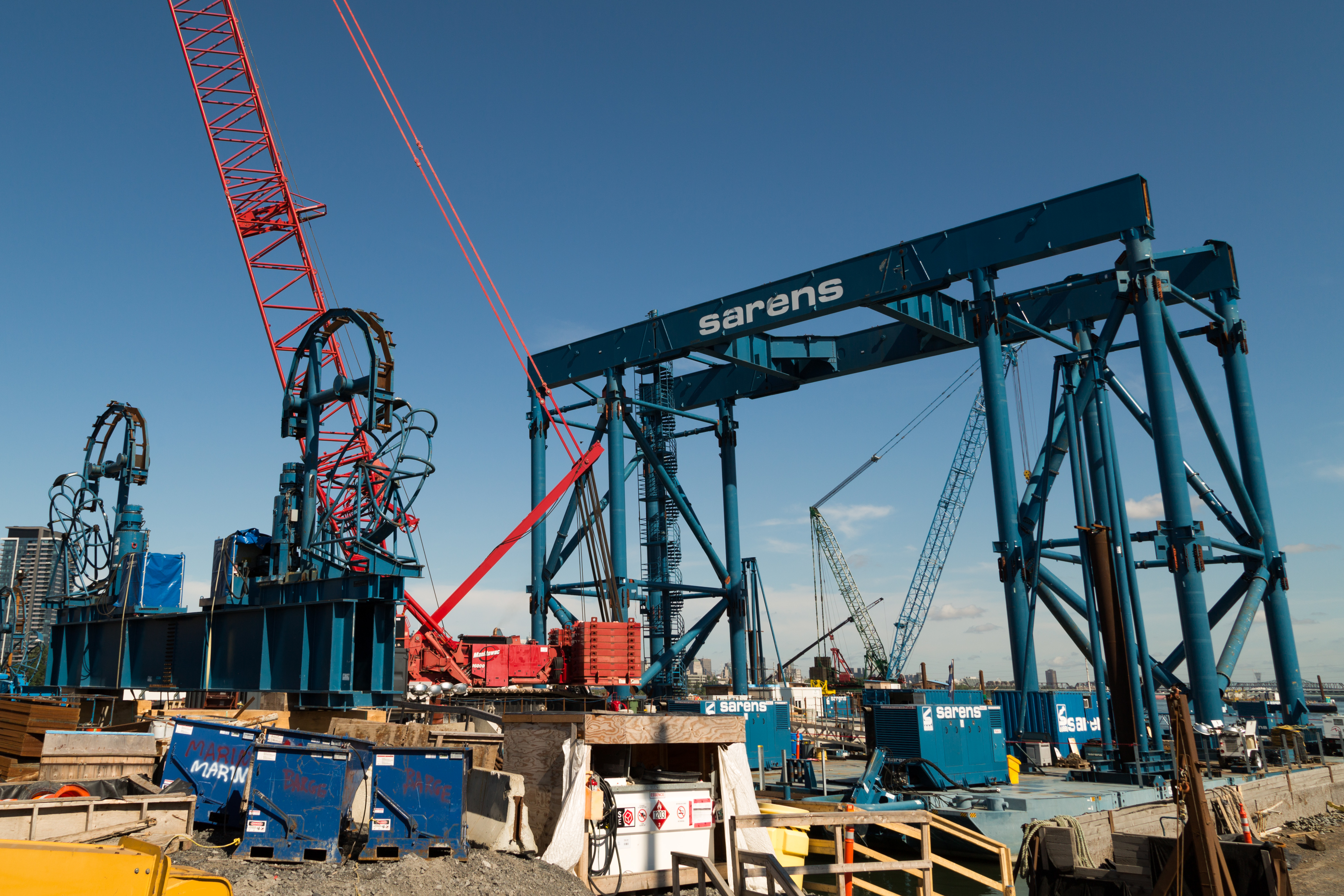 Poséidon quitte le chantier du pont Champlain