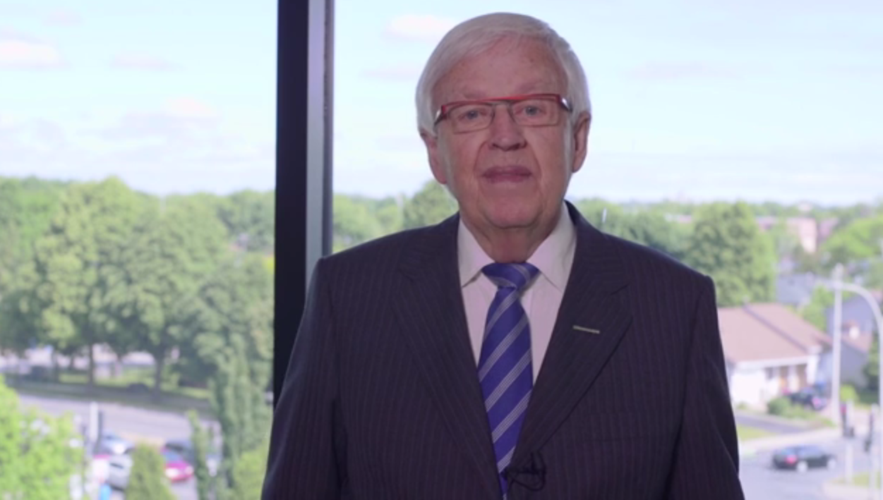 Paul Leduc justifie la décision de bannir les pitbulls dans une vidéo