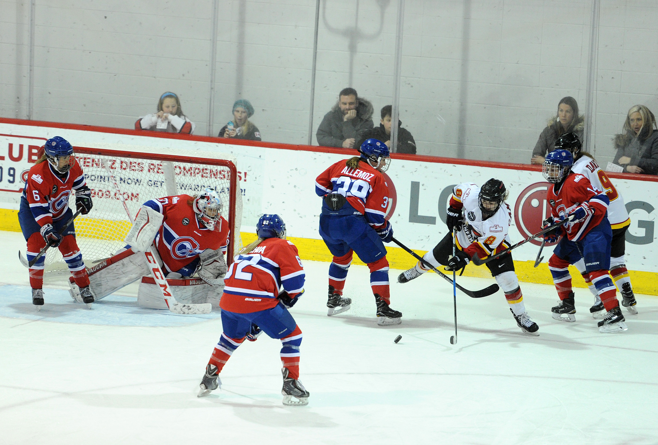 Les Canadiennes de Montréal offrent un match enlevant à Brossard