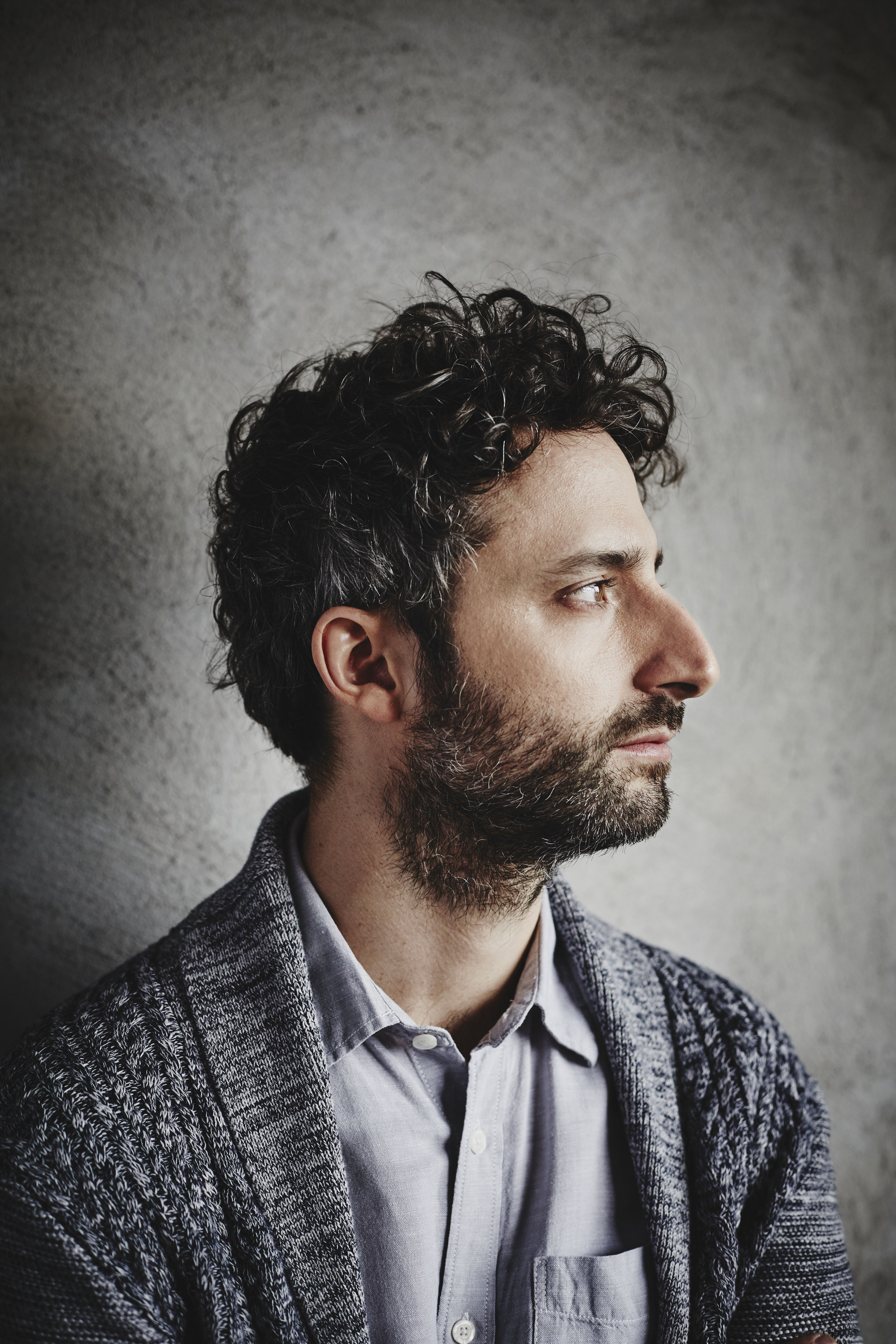 Louis-Jean Cormier en solo, sans tabouret ni verre d’eau