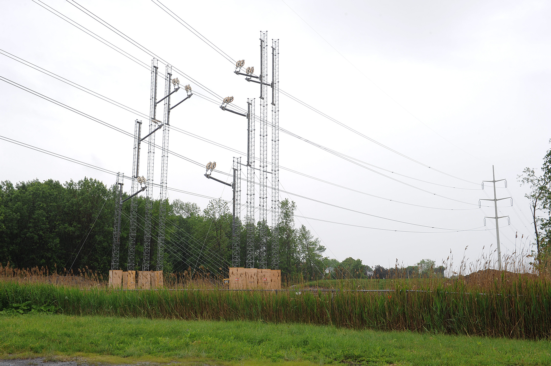Un pylône au parc de la Terre