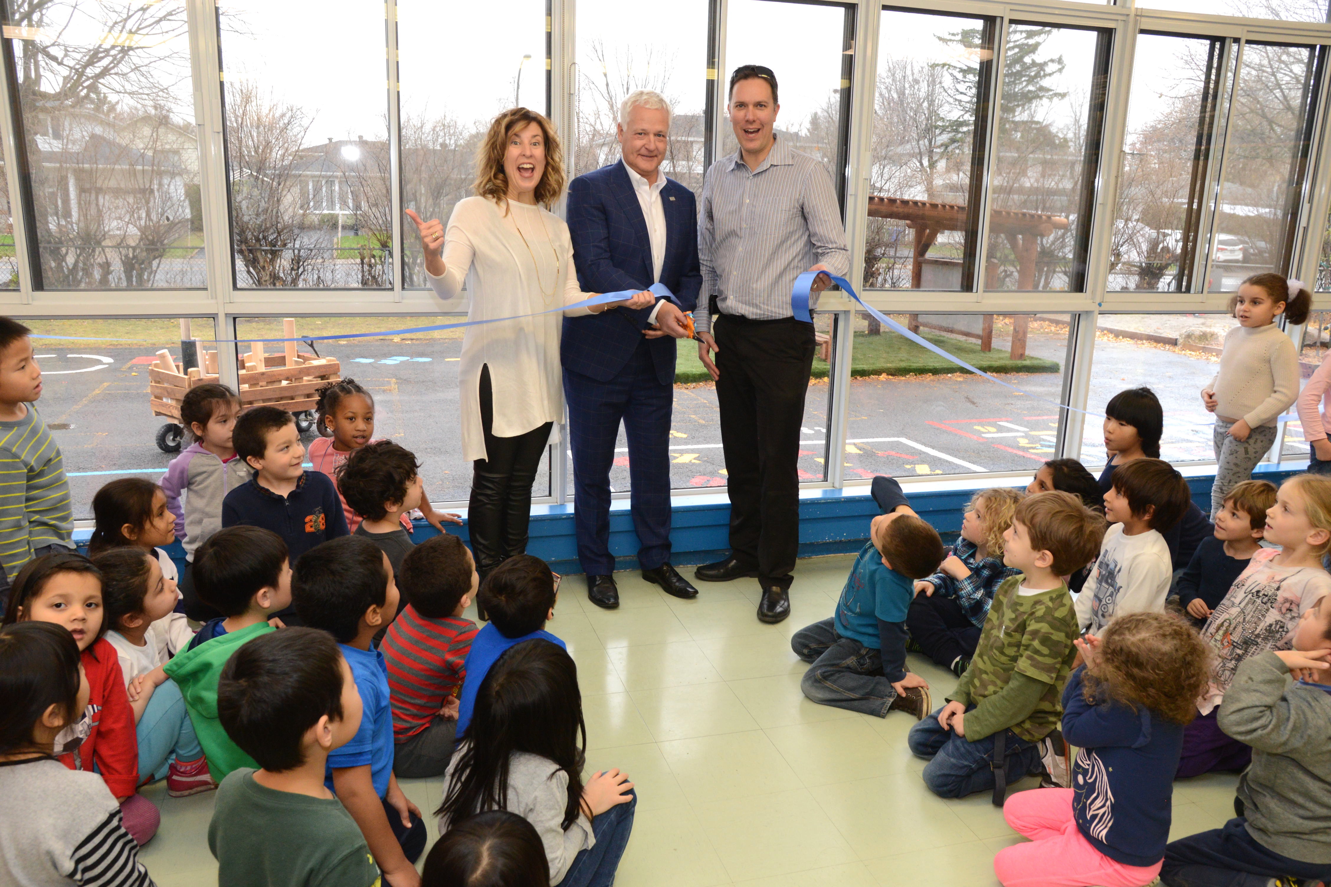 L’école Samuel-De Champlain inaugure sa cour des maternelles