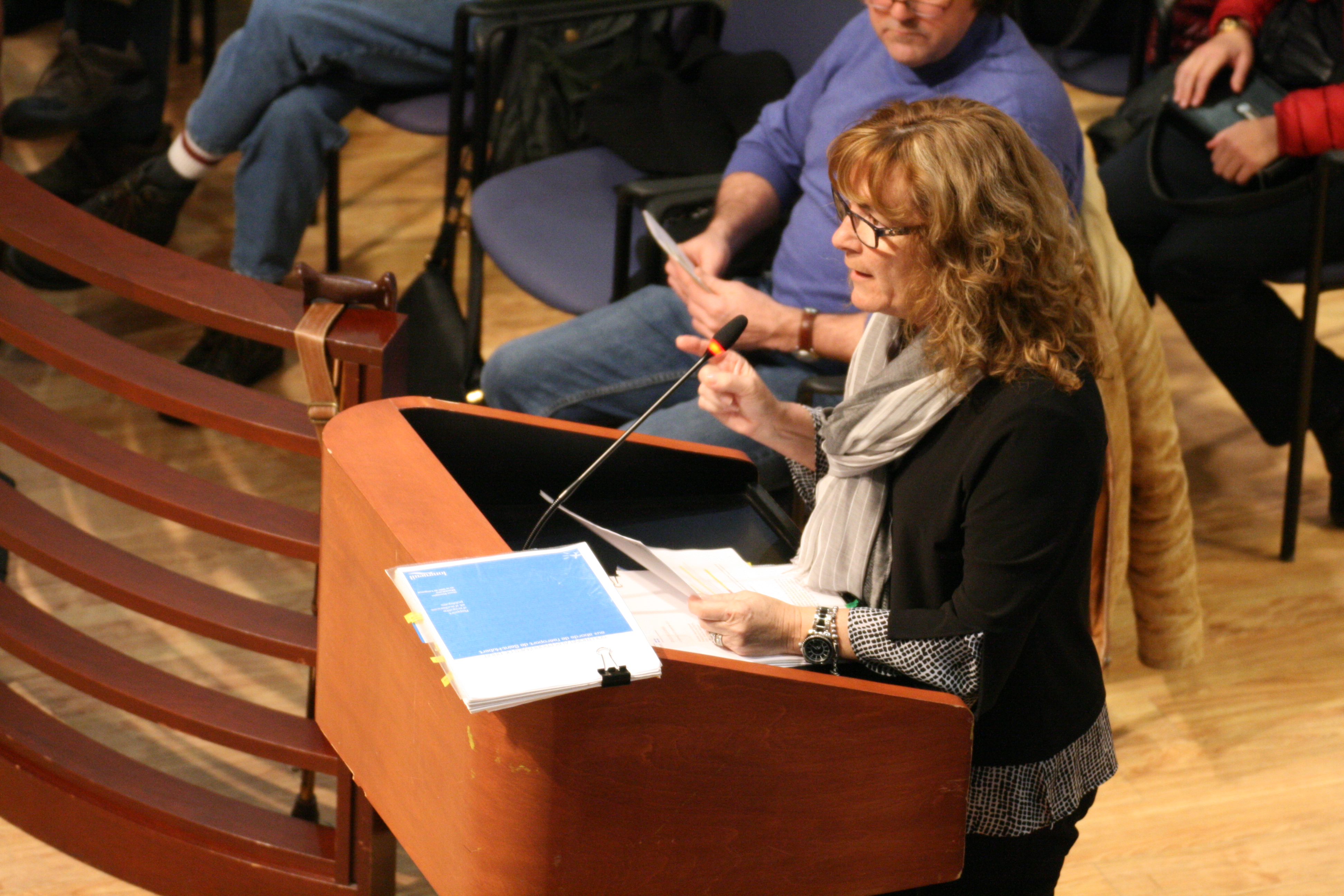 Boeing 737-200 à Saint-Hubert: des citoyens expriment leurs inquiétudes à la Ville