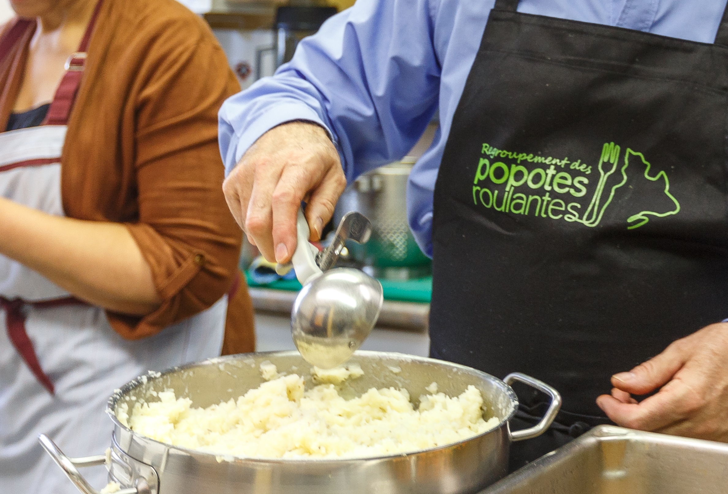 Les popotes roulantes, un service alimentaire essentiel