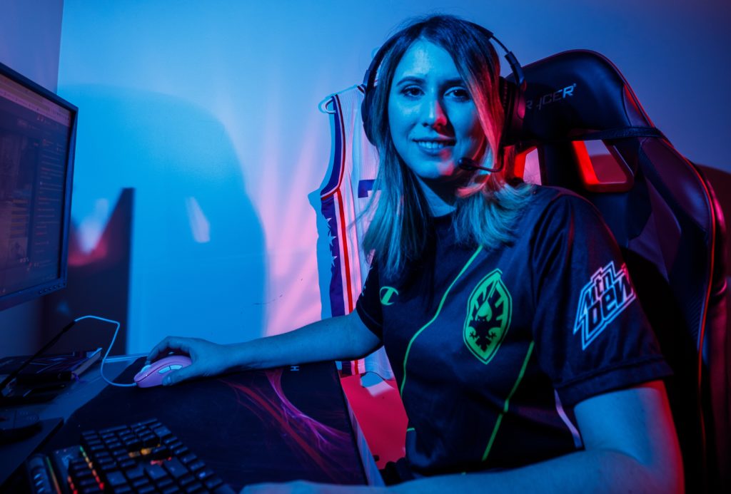 Catherine «cath» Leroux, «gameuse» professionnelle