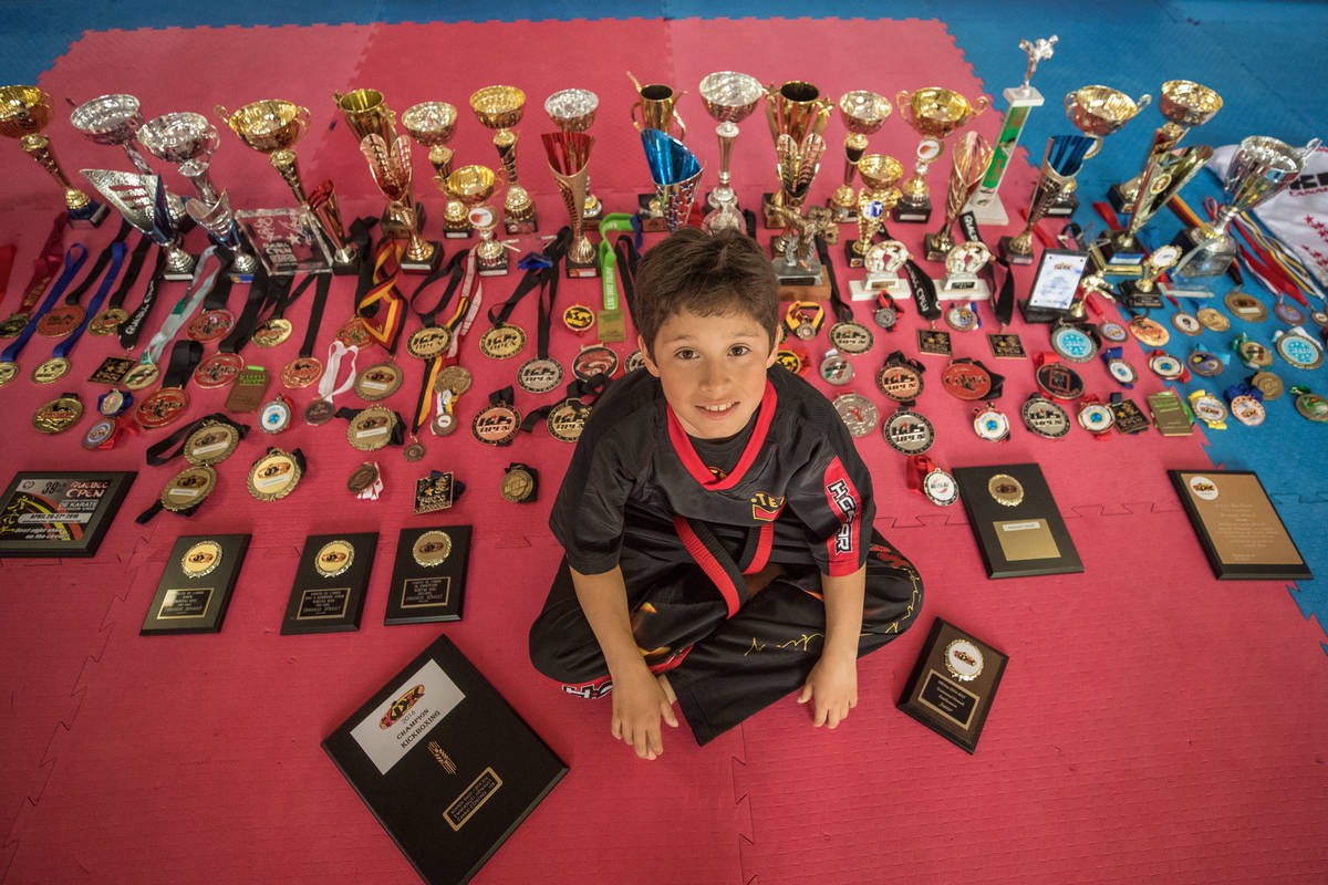 Emmanuel Hénault: 11 ans, 127 trophées