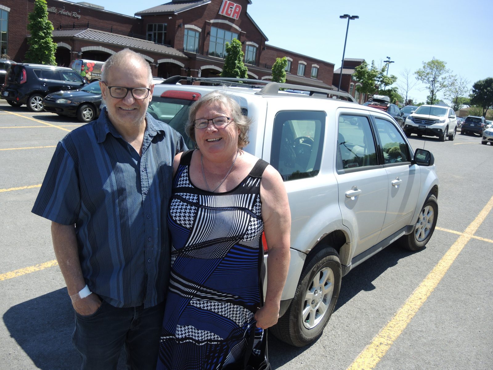 Il évite l’étouffement grâce à de bons Samaritains