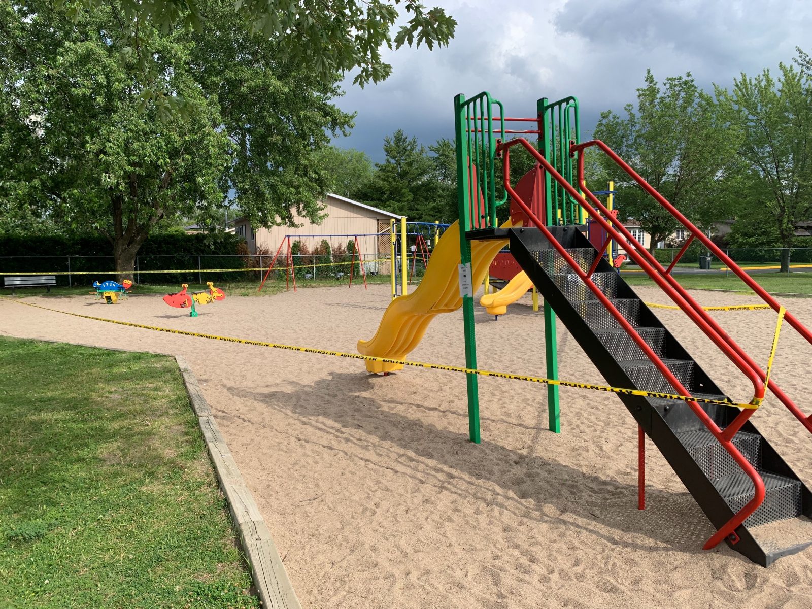 Fermeture de neuf parcs pour exterminer des guêpes