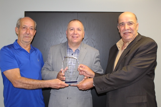 Le prix Gheorghe-Fischer attribué au PDG du CISSS de la Montérégie-Centre