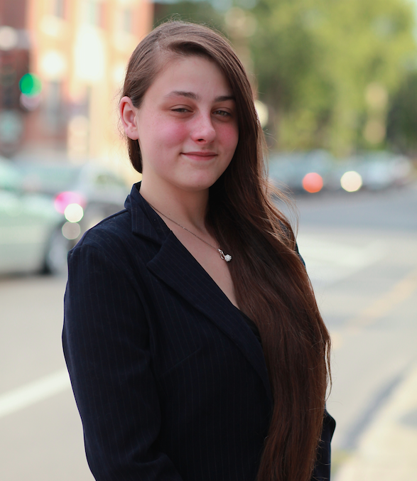 21 ans et déjà une deuxième campagne électorale pour Casandra Poitras