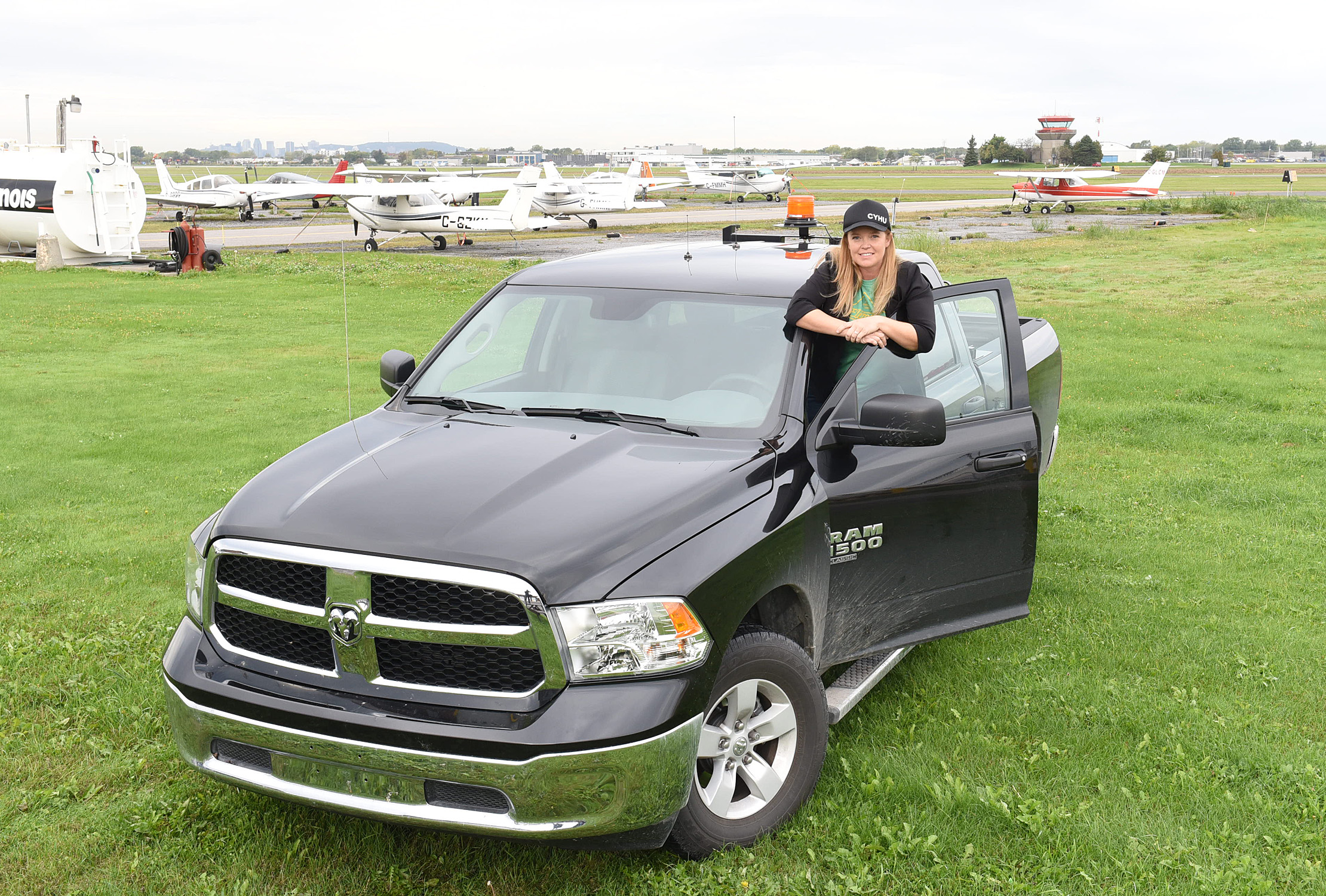 Émilie Ouellette, première femme à la direction des opérations de l’aéroport de Saint-Hubert