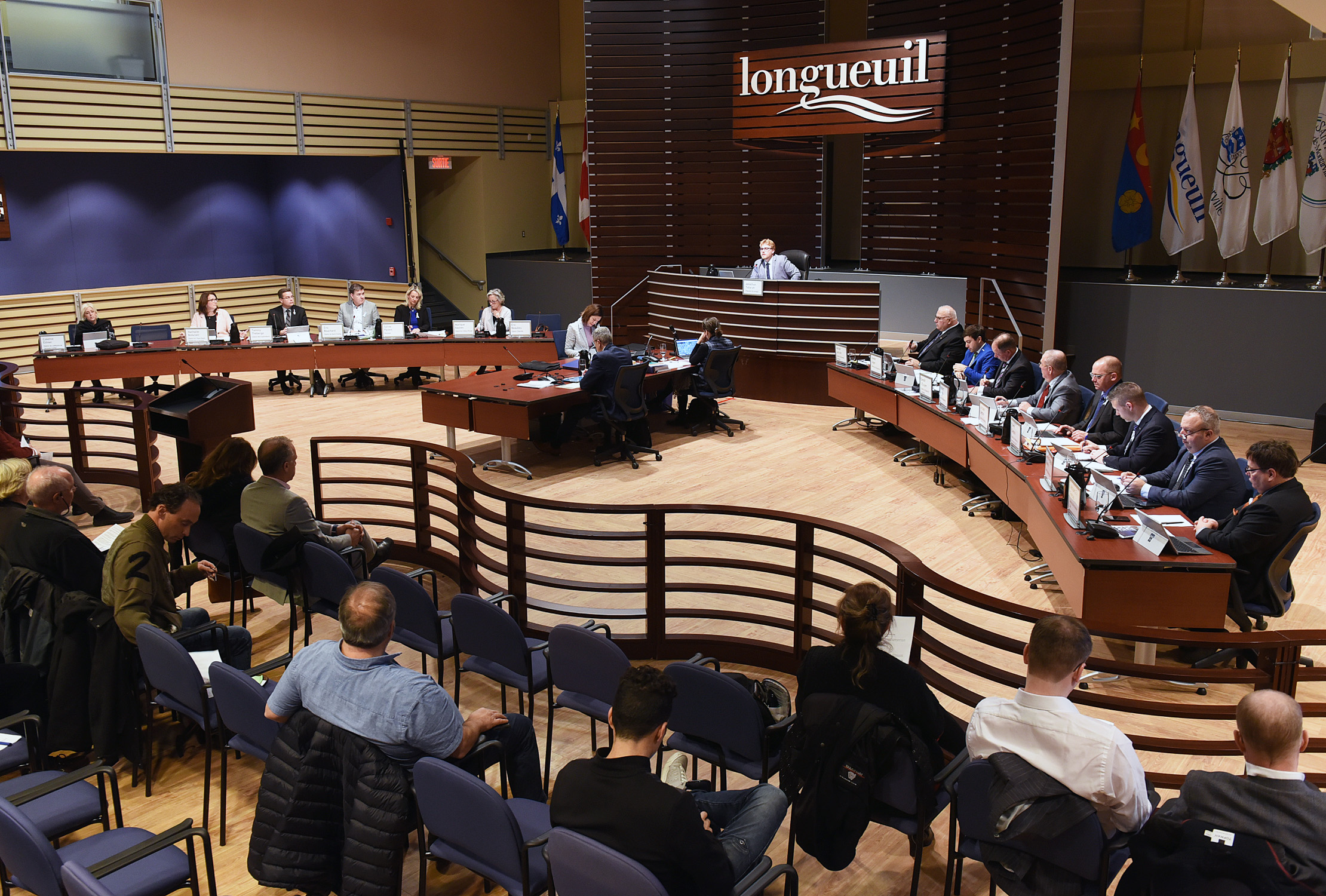 Séance du conseil à Longueuil: la diffusion sera en différé