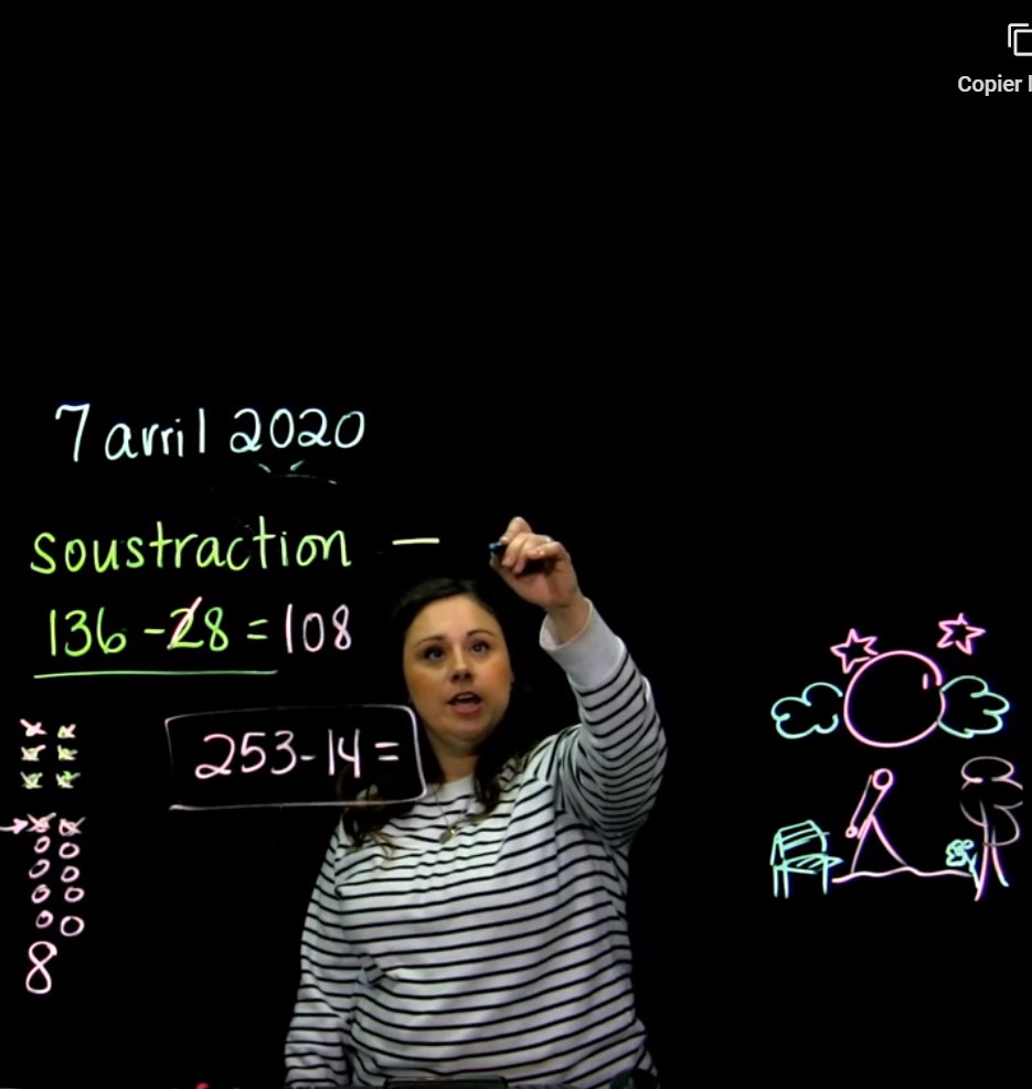 Enseigner en temps de pandémie, à des milliers d’élèves à la fois
