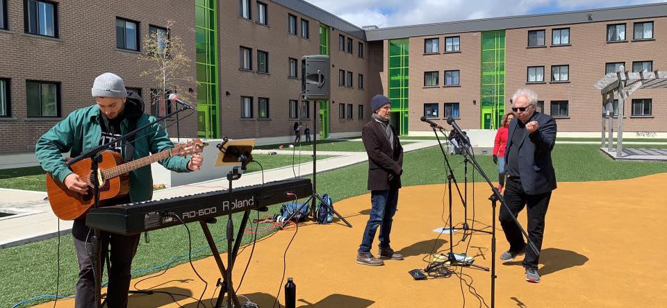 Des résidents divertis à Longueuil