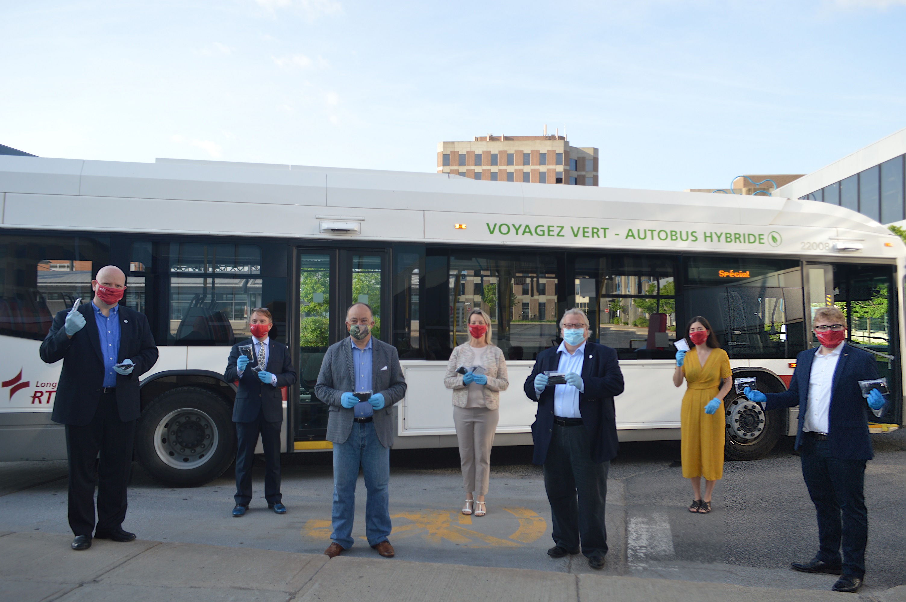 Des couvre-visages distribués à la clientèle du transport collectif