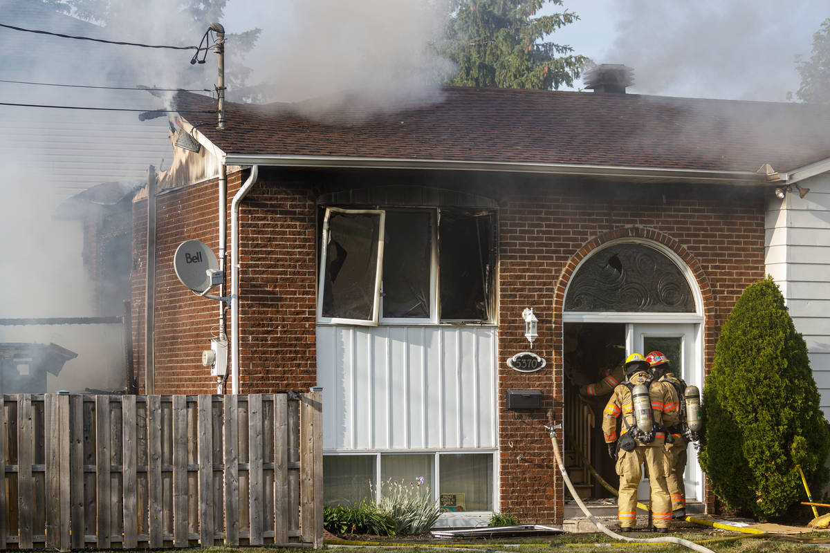 Un feu de barbecue se propage à une résidence