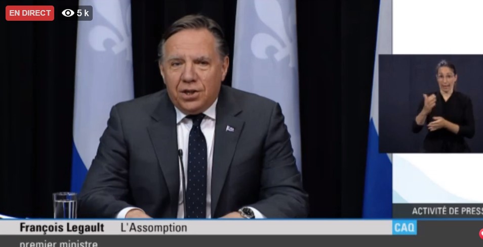 François Legault demande au gouvernement fédéral d&rsquo;interdire les vols internationaux non essentiels