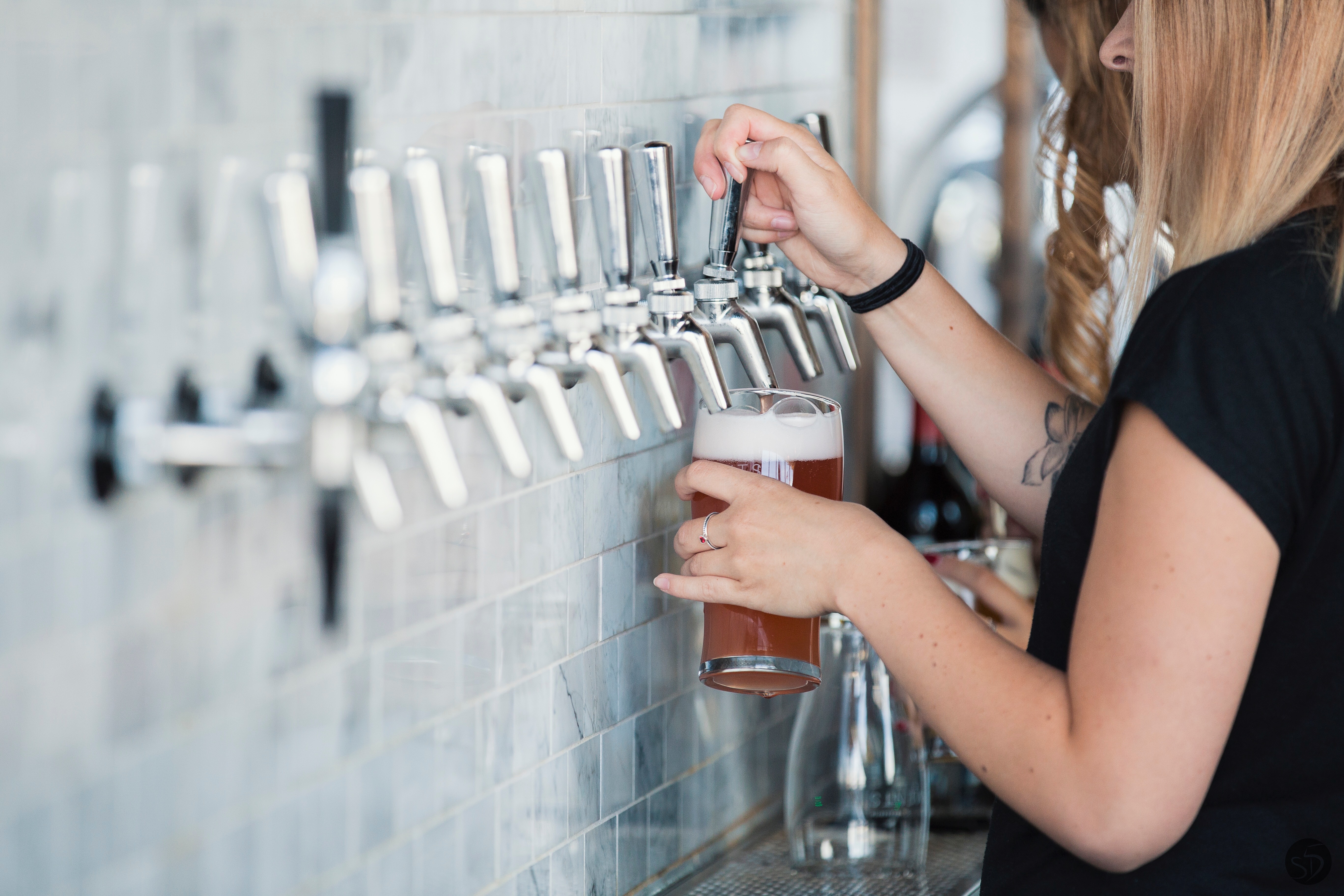 Brasserie Éléments inaugure sa salle de brassage
