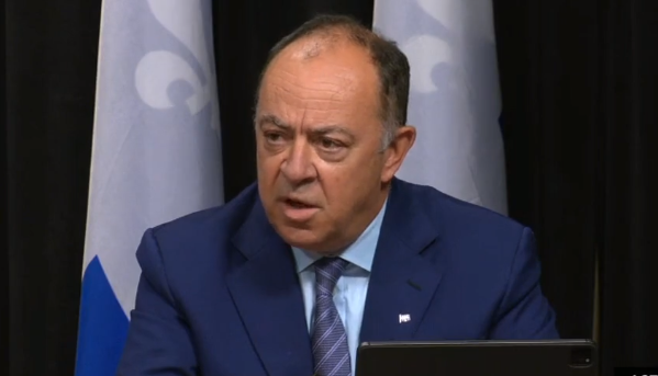 Il faut limiter les contacts pendant la longue fin de semaine, dit Dubé