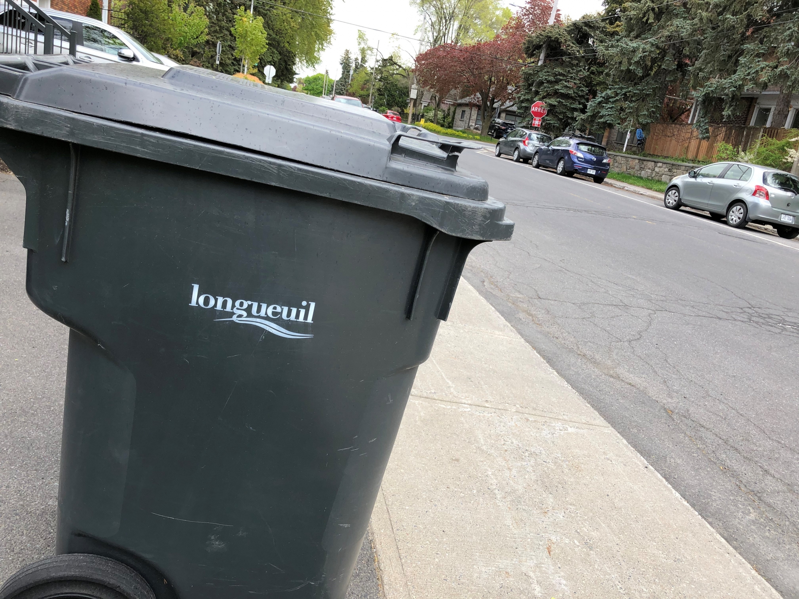 Un deuxième bac à ordures refusé