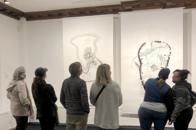 VIDÉO – Exposition : « Quand les artistes osent, les gens osent aussi s’exprimer »