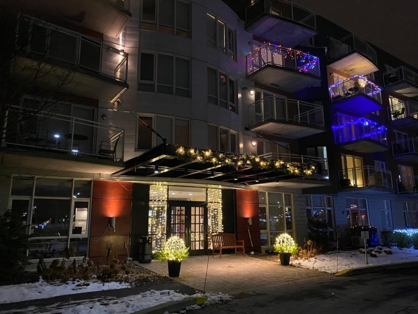 Une femme retrouvée inerte dans la piscine d&rsquo;une résidence pour aînés de Brossard