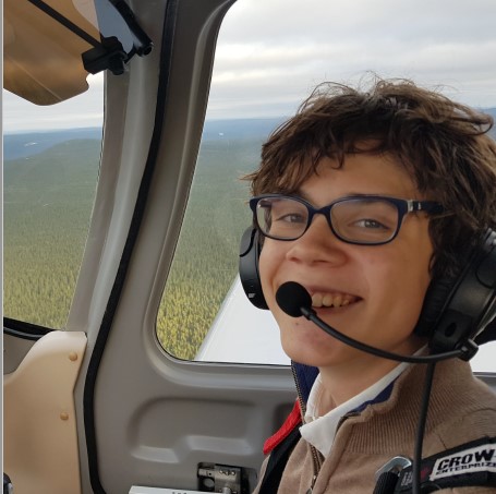 Le plus jeune pilote à faire le tour de la Terre en solo s’arrêtera à Saint-Hubert