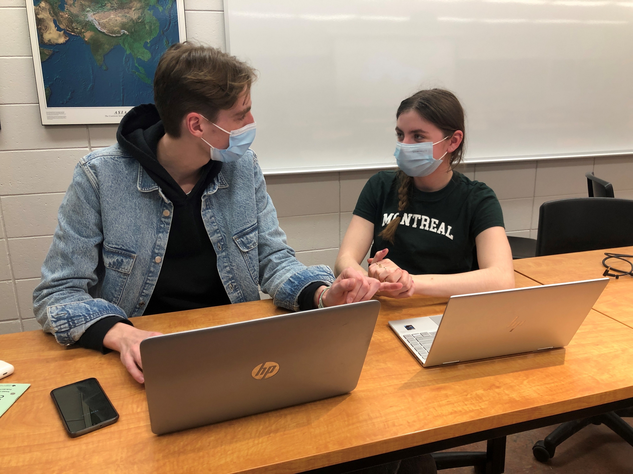 Deux étudiants cherchent à réinventer le système scolaire