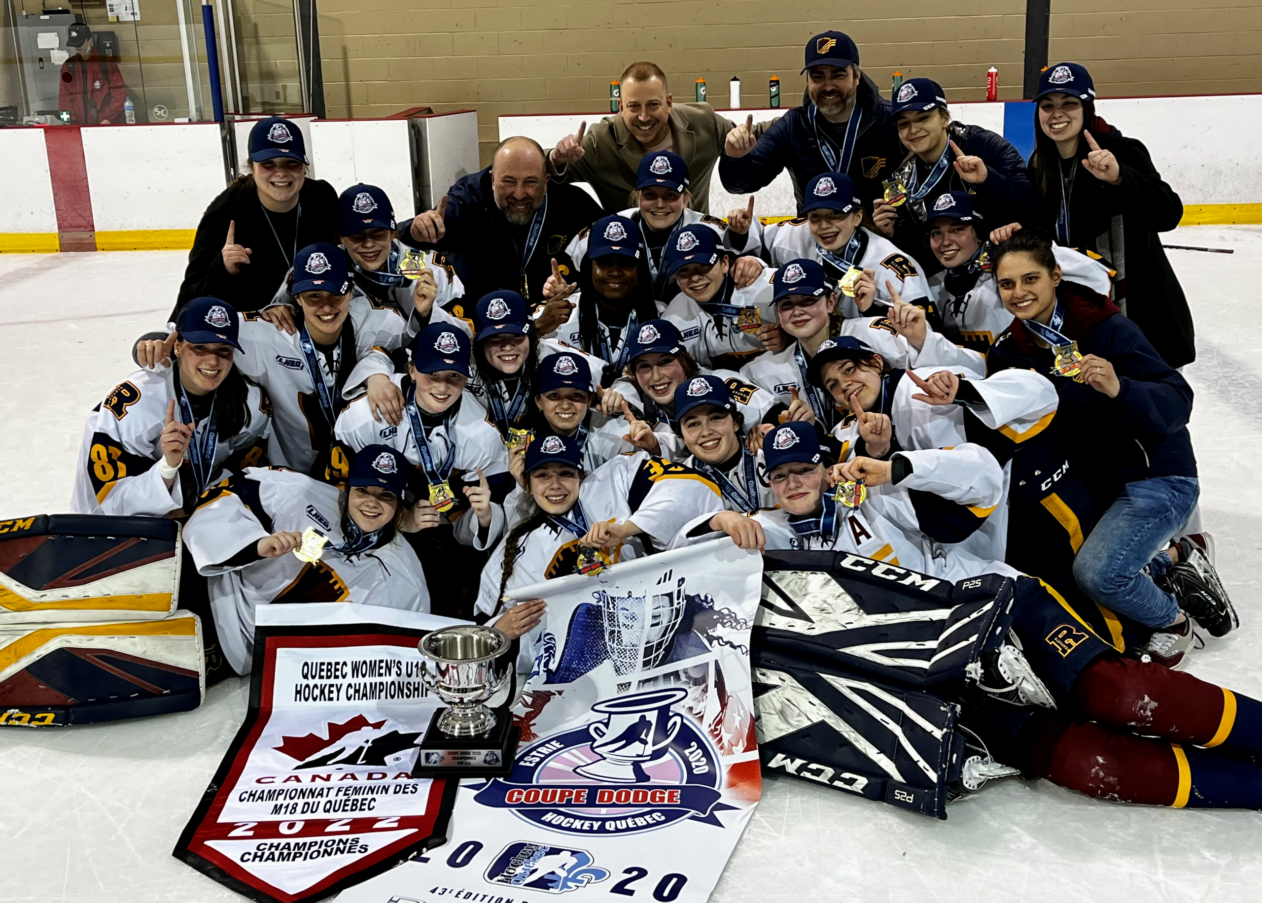 Deux hockeyeuses d&rsquo;ici en route pour les championnats canadiens