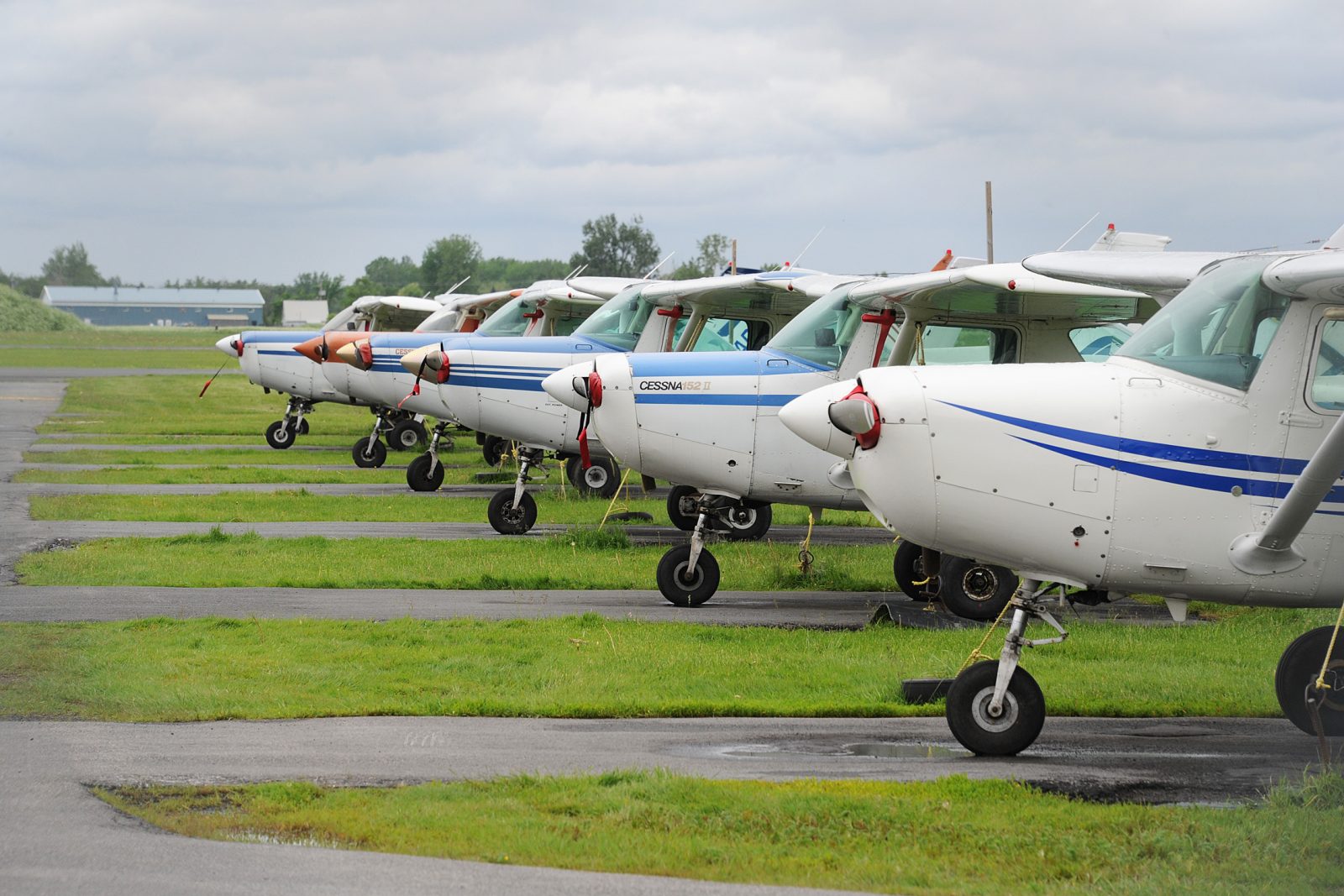 Une fausse manœuvre à l’origine du capotage d’un Cessna à l&rsquo;aéroport