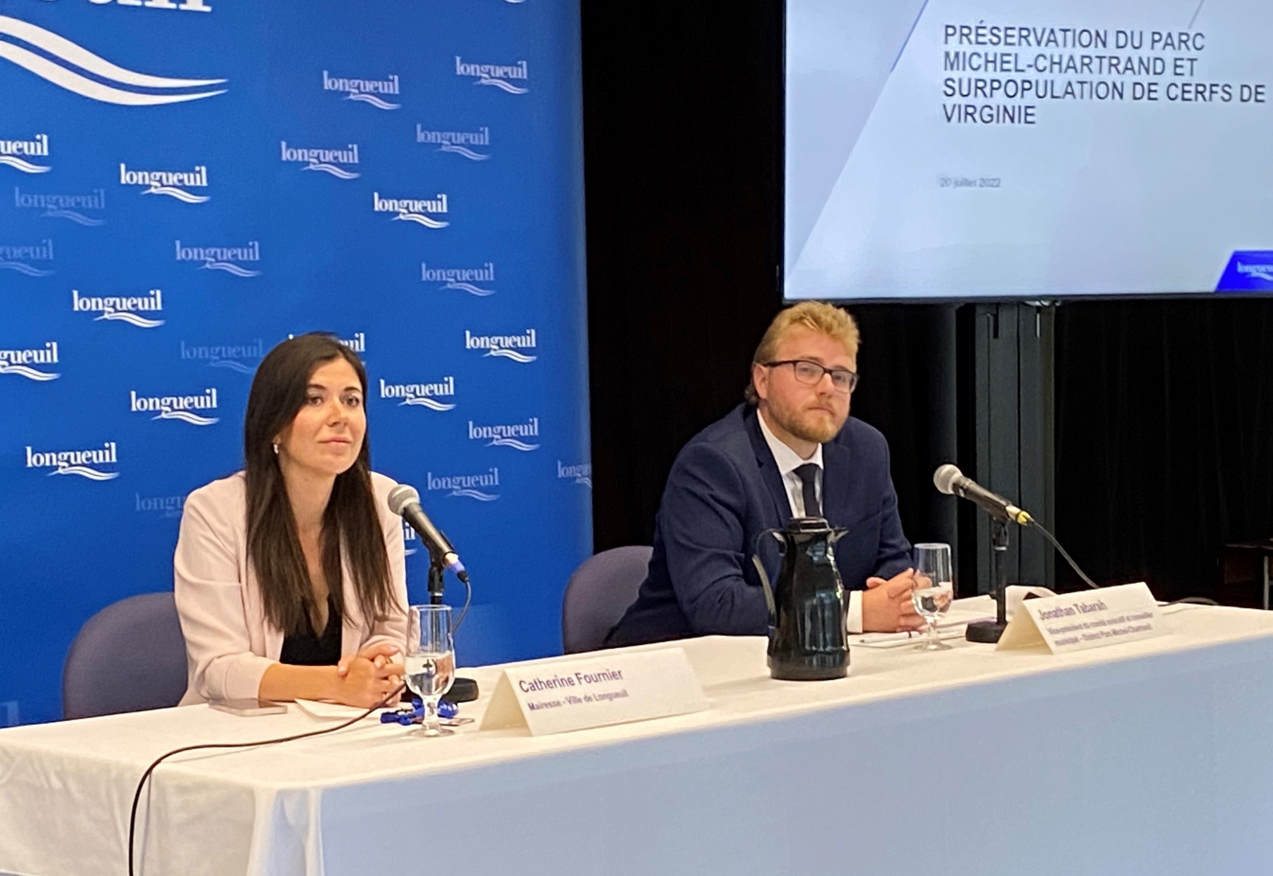 Longueuil veut réduire le cheptel de cerfs par chasse à l’arbalète